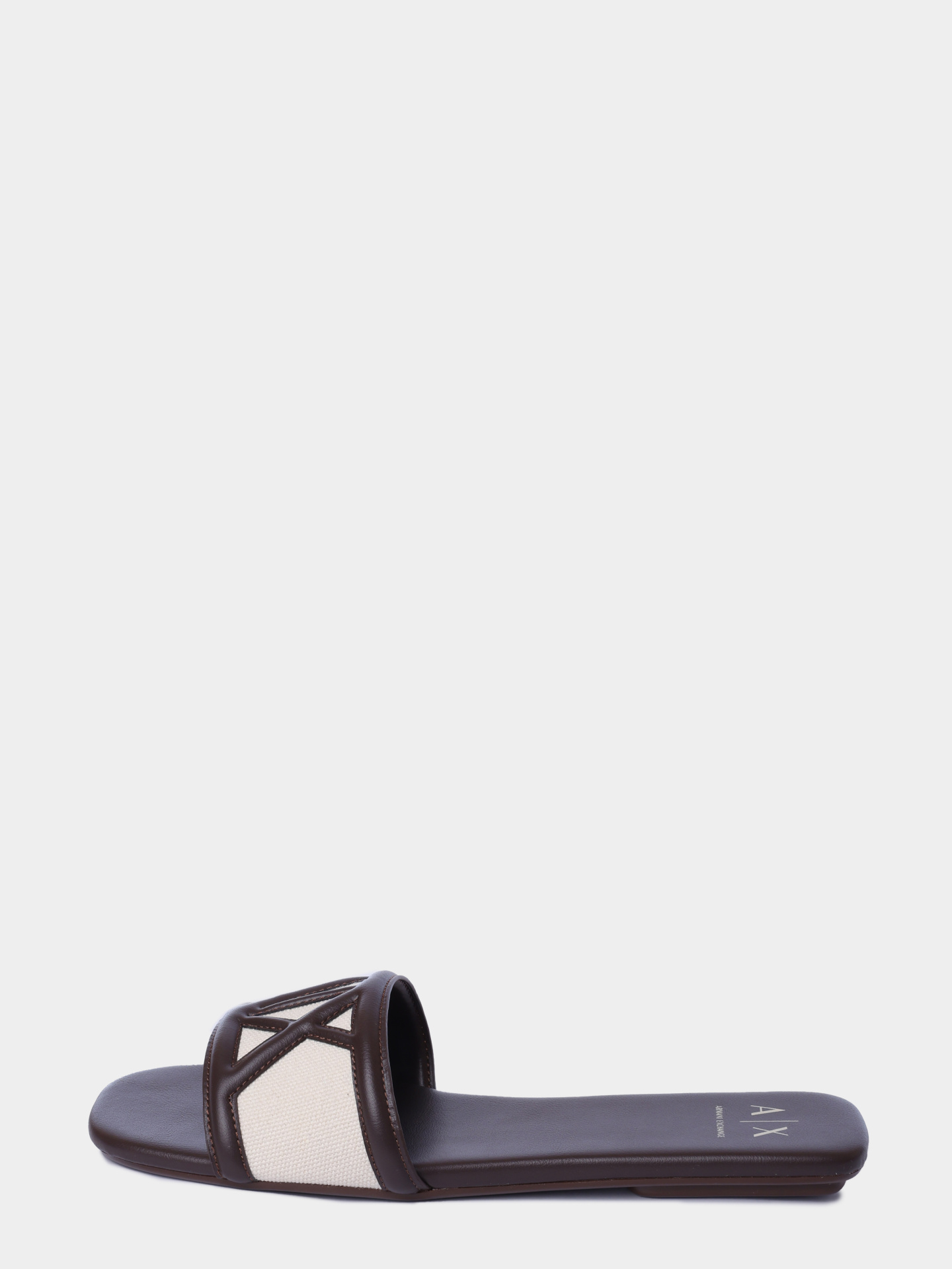 Шлепанцы Armani Exchange XW002568 AF22752 MZ766 комбинированные женские — купить в интернет-магазине Verdistore