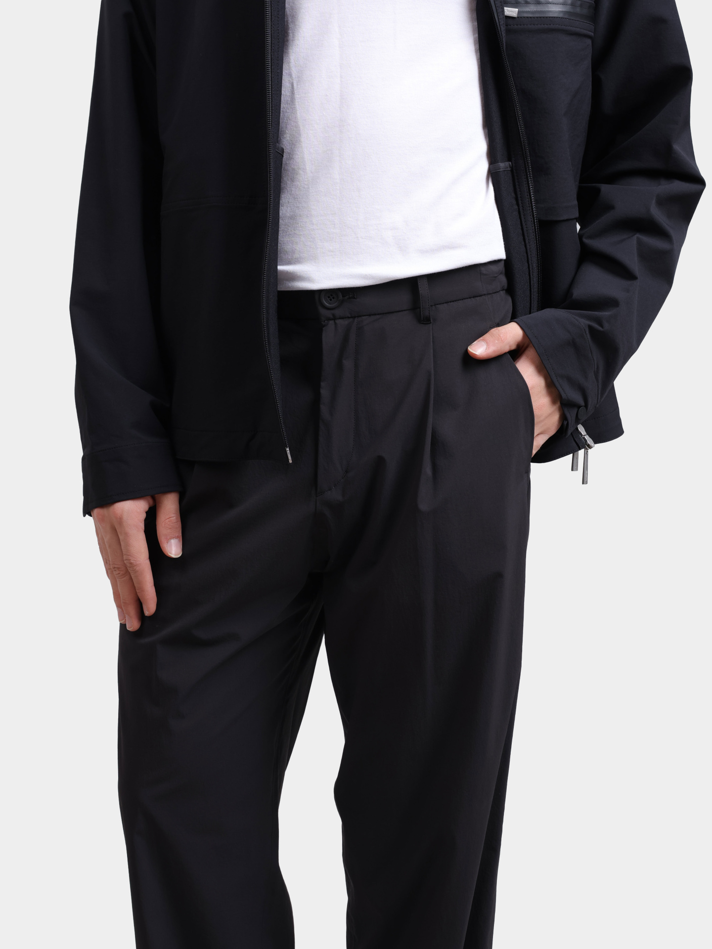 Брюки Herno PT000095U 12707S 9300 черные мужские — купить в интернет-магазине Verdistore