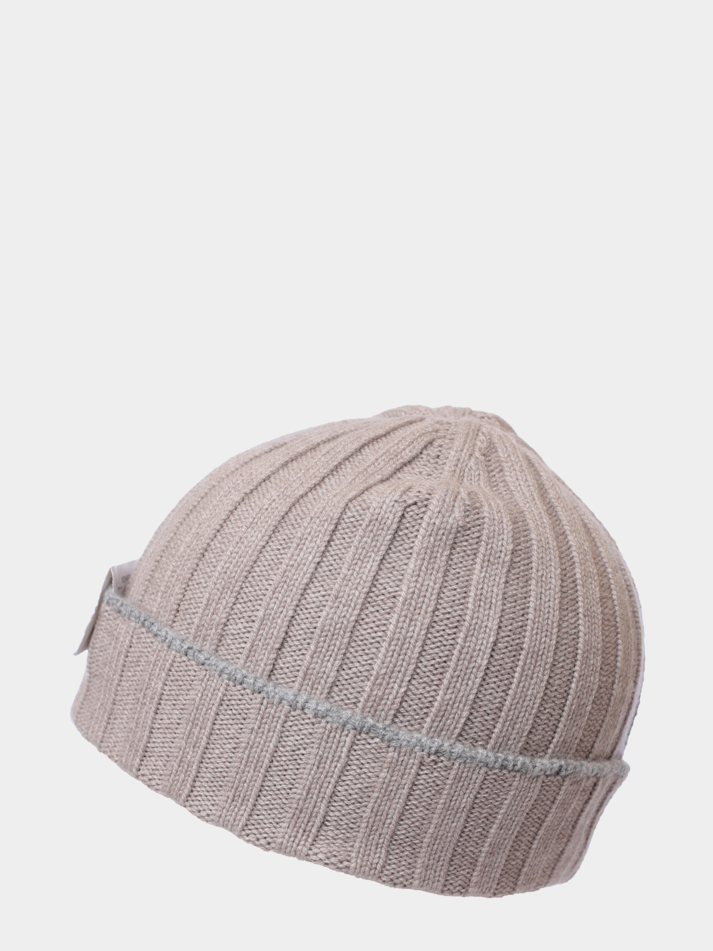 Шапка Brunello Cucinelli M2240900 CYN11 бежевая мужская из кашемира — купить в интернет-магазине Verdistore