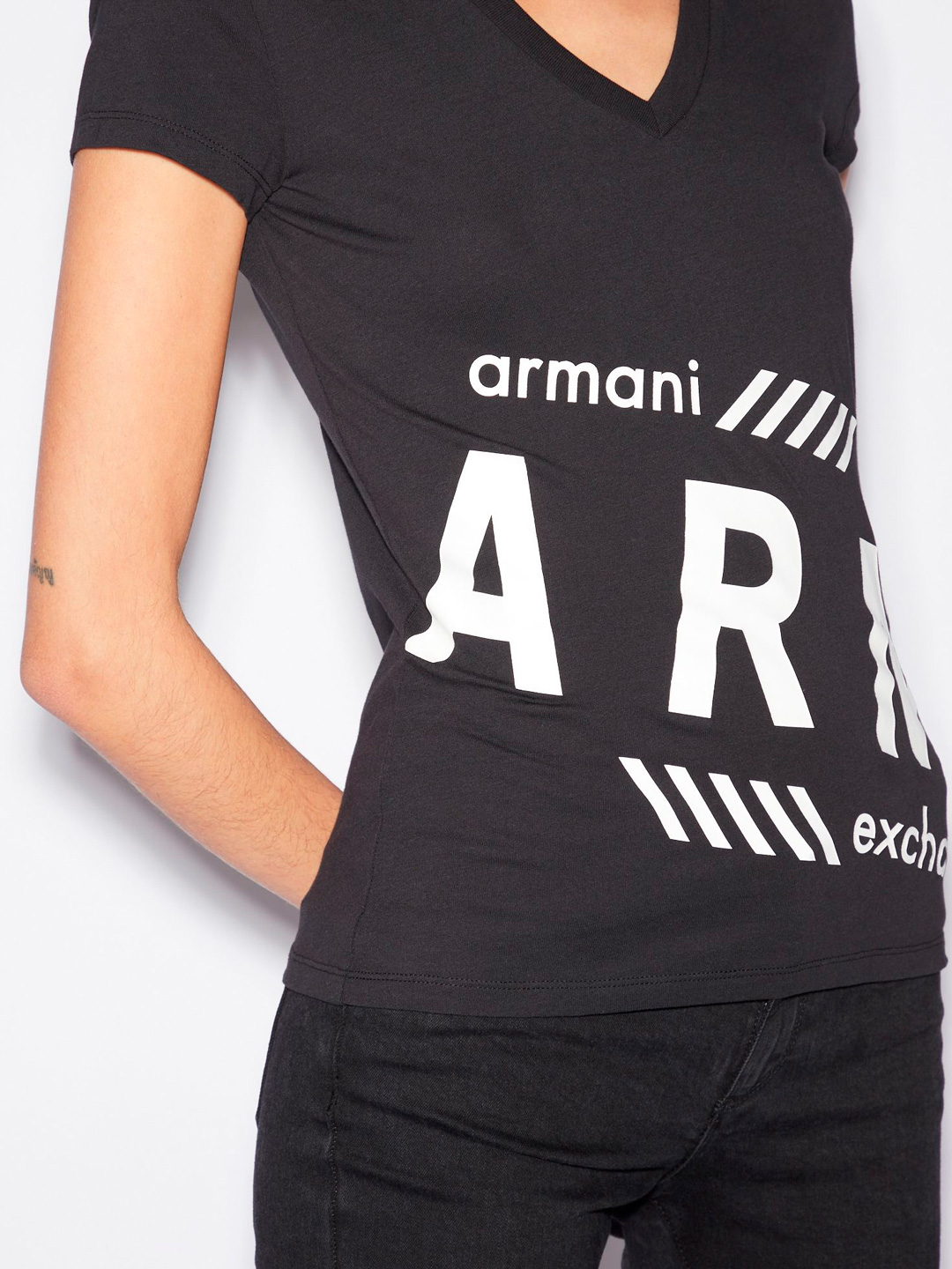 Футболка Armani Exchange 3GYT97 1200 черная женская с логотипом — купить в интернет-магазине Verdistore