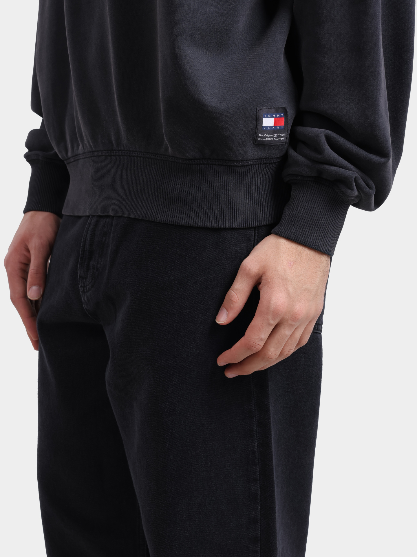 Свитшот Tommy Jeans DM0DM18635 BDS хлопковый мужской — купить в интернет-магазине Verdistore