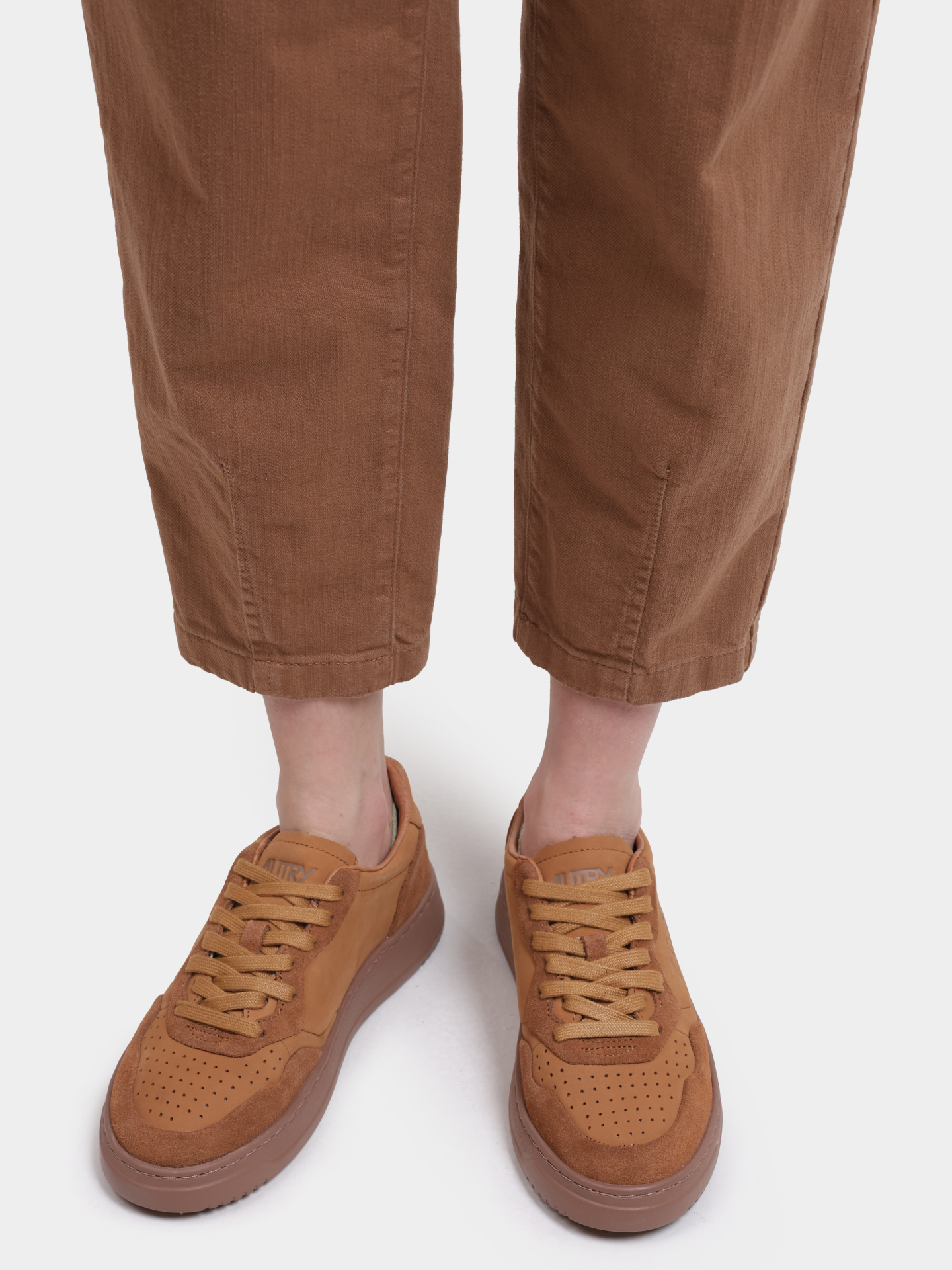 Кеды Autry AULW - NU03 замшевые женские — купить в интернет-магазине Verdistore