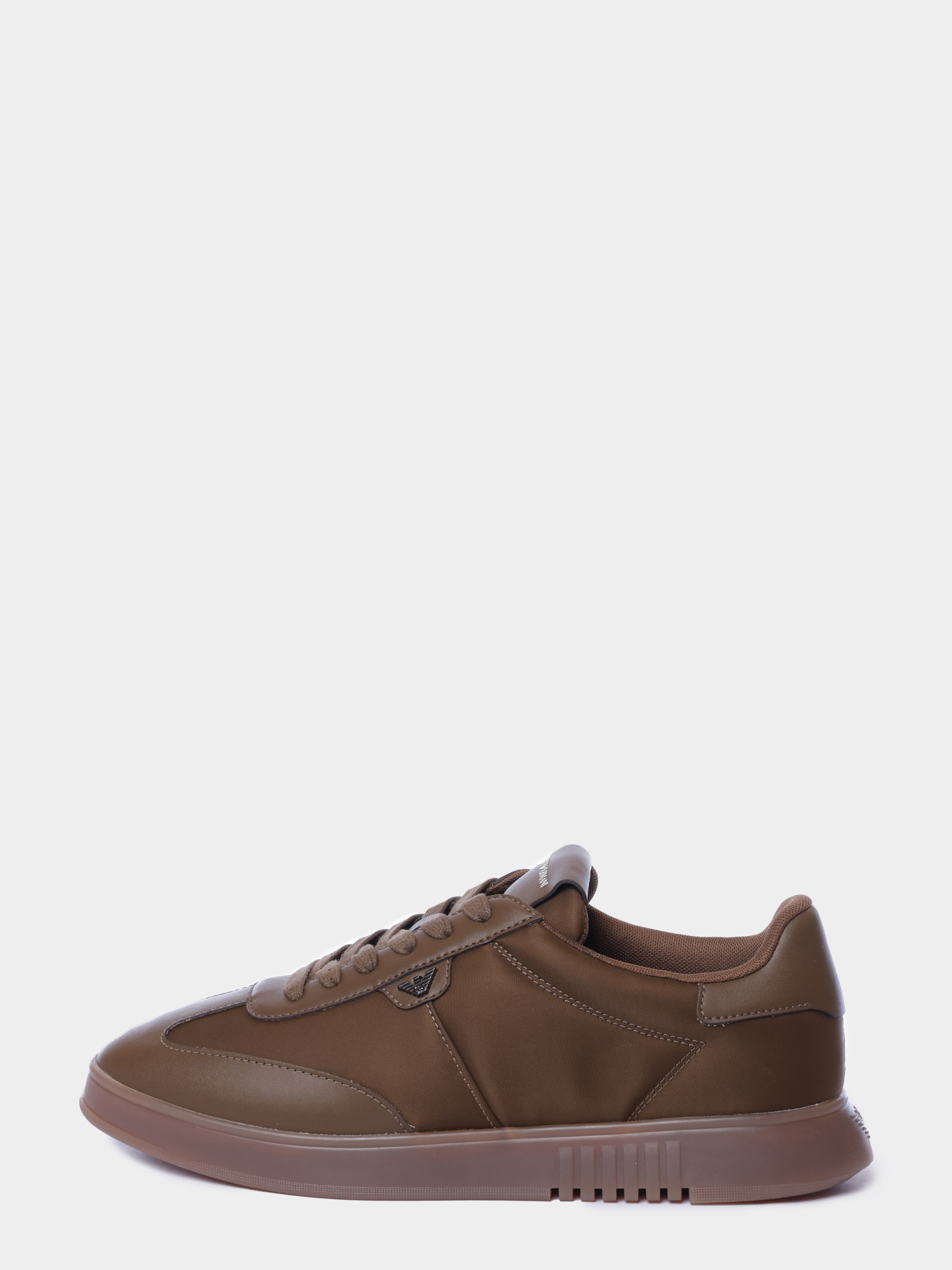 Кроссовки Emporio Armani EM003062 AF18210 U6141 коричневые мужские комбинированные — купить в интернет-магазине Verdistore