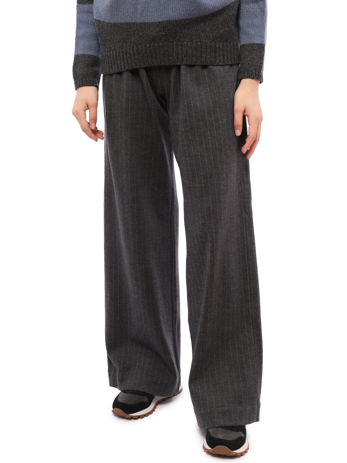 Брюки Brunello Cucinelli MA179SR589 C002 серые женские в полоску — купить в интернет-магазине Verdistore