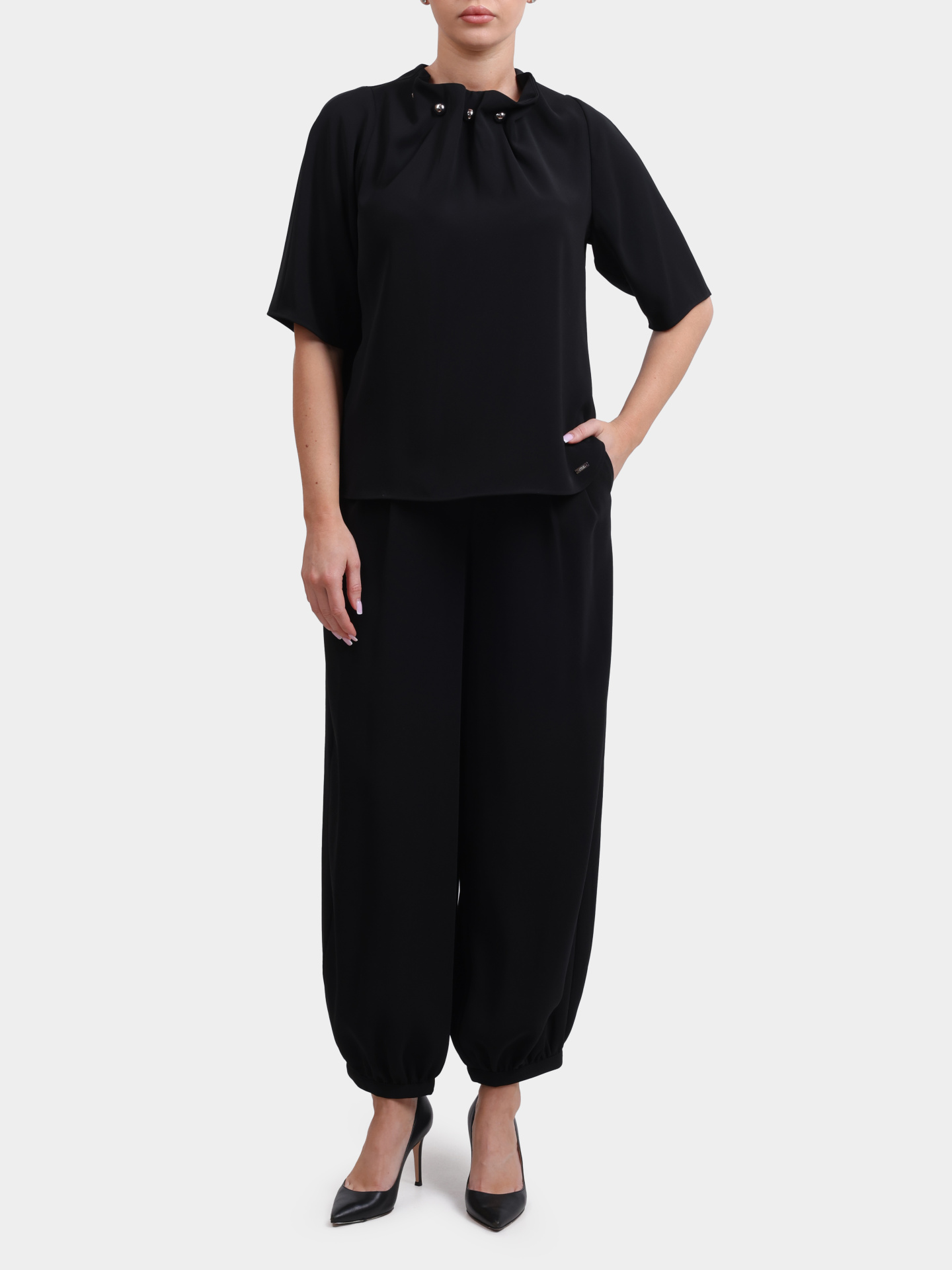 Брюки Armani Exchange XW000725 AF16151 UC001 черные женские — купить в интернет-магазине Verdistore