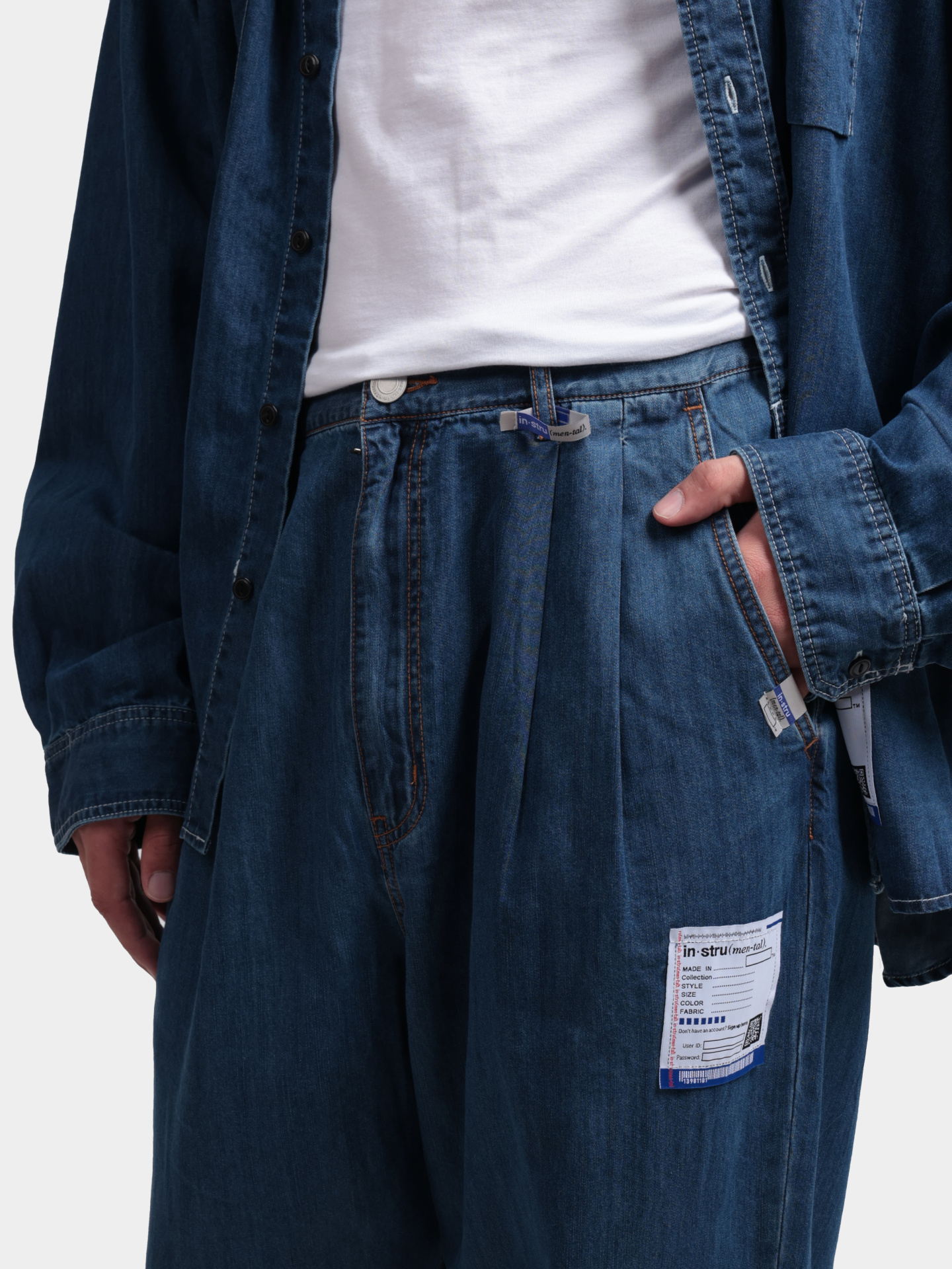 Джинсы MAISON MIHARA YASUHIRO I12PT005 INDIGO синие мужские с защипами з — купить в интернет-магазине Verdistore