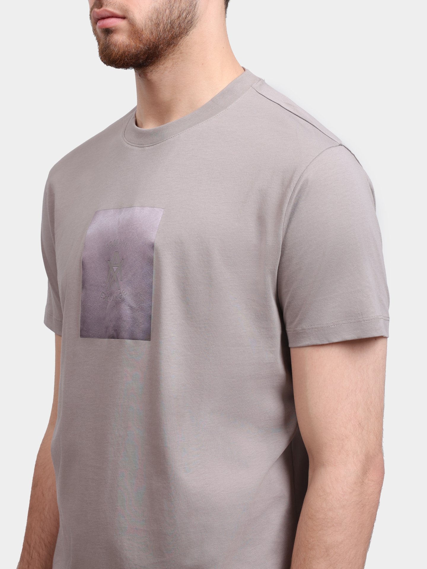 Футболка Armani Exchange XM002213 AF10356 U6107 бежевая мужская — купить в интернет-магазине Verdistore