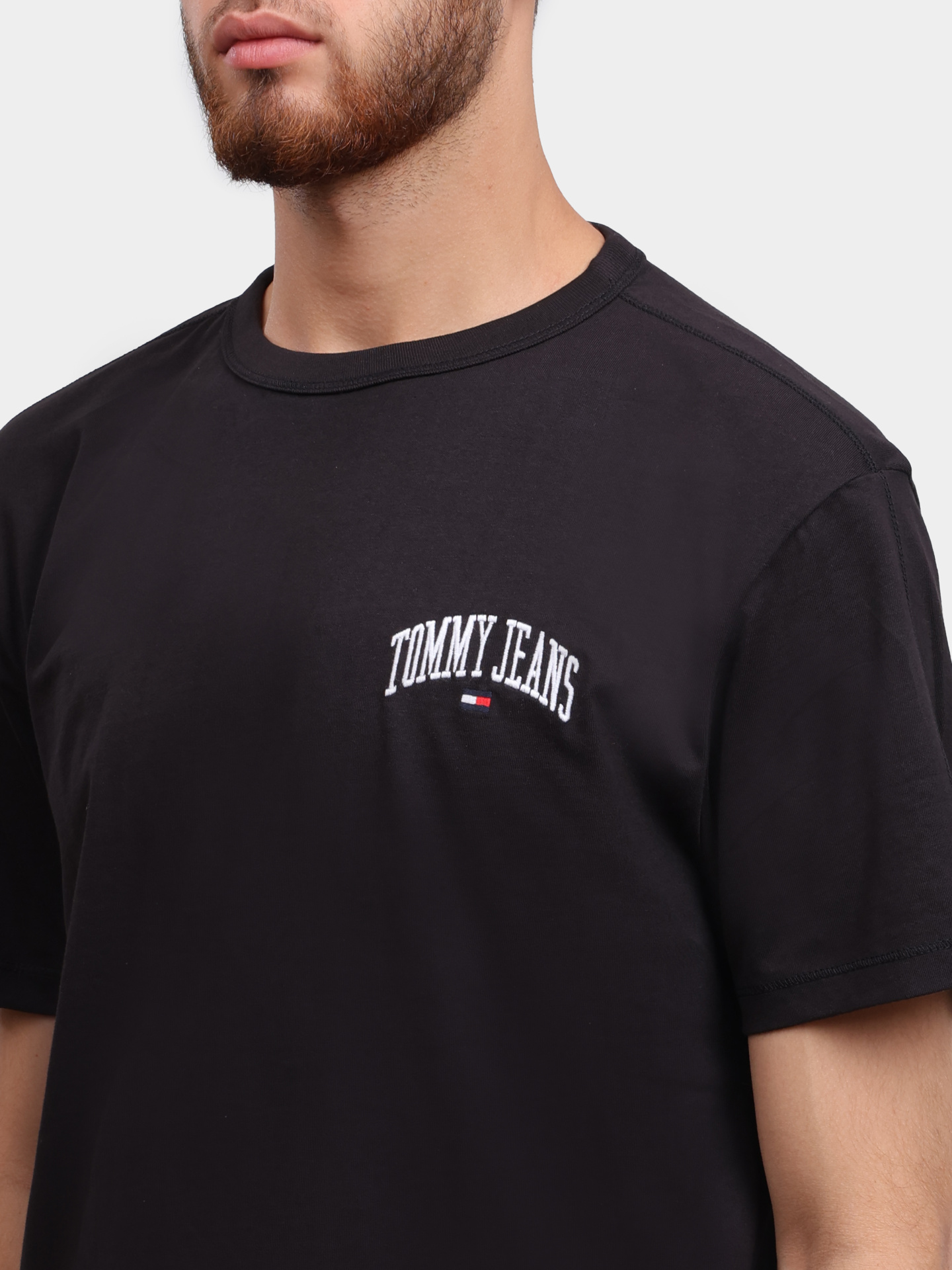 Футболка Tommy Jeans DM0DM18665 хлопковая мужская — купить в интернет-магазине Verdistore