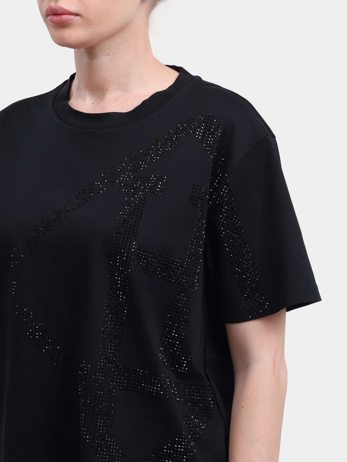Футболка Herno JG000321D 52125 9393 черная женская с крупным принтом из страз — купить в интернет-магазине Verdistore