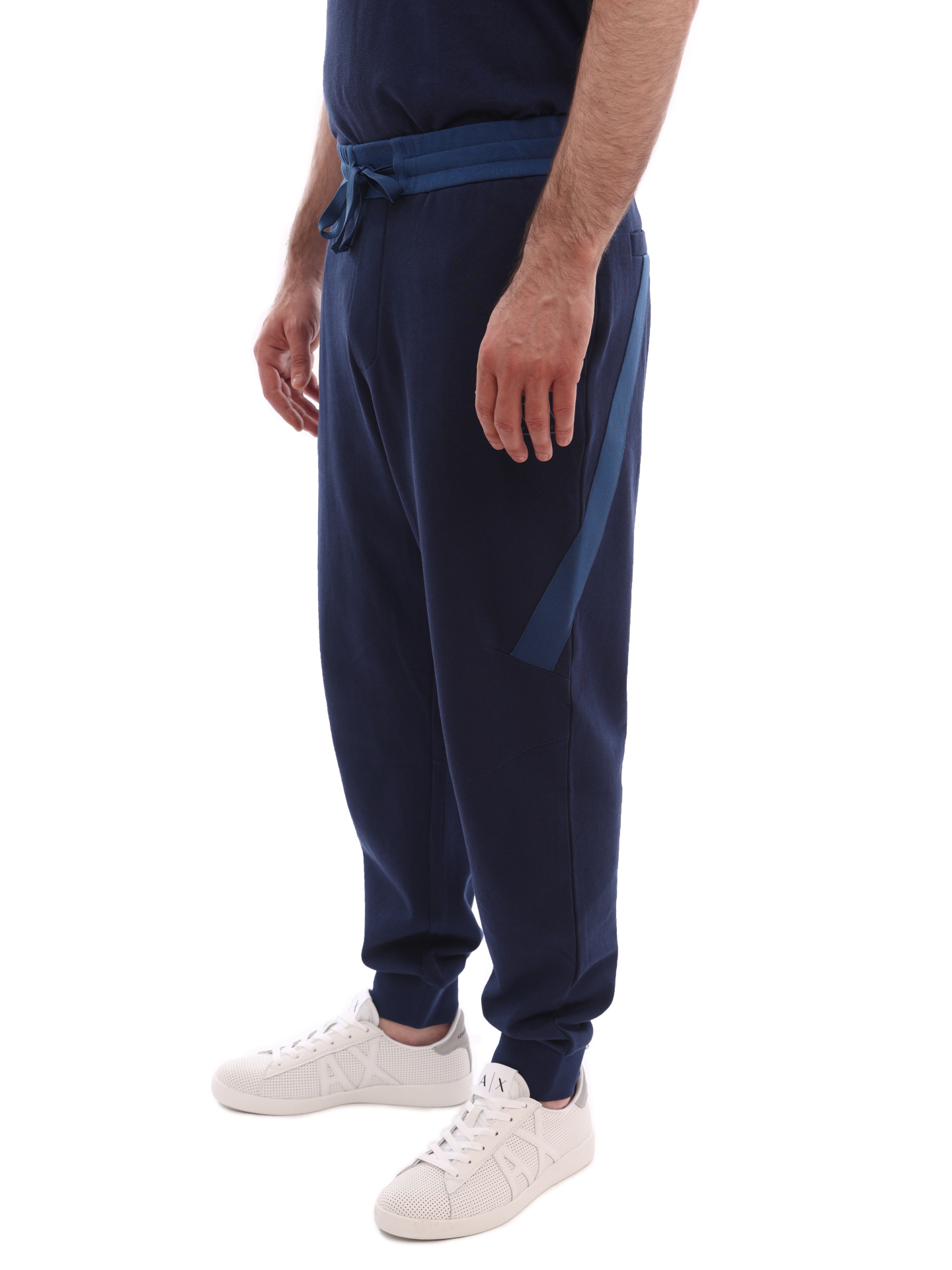 Брюки спортивные Armani Exchange 3LZPJA ZJY9Z 25BF синие мужские с контрастными вставками — купить в интернет-магазине Verdistore