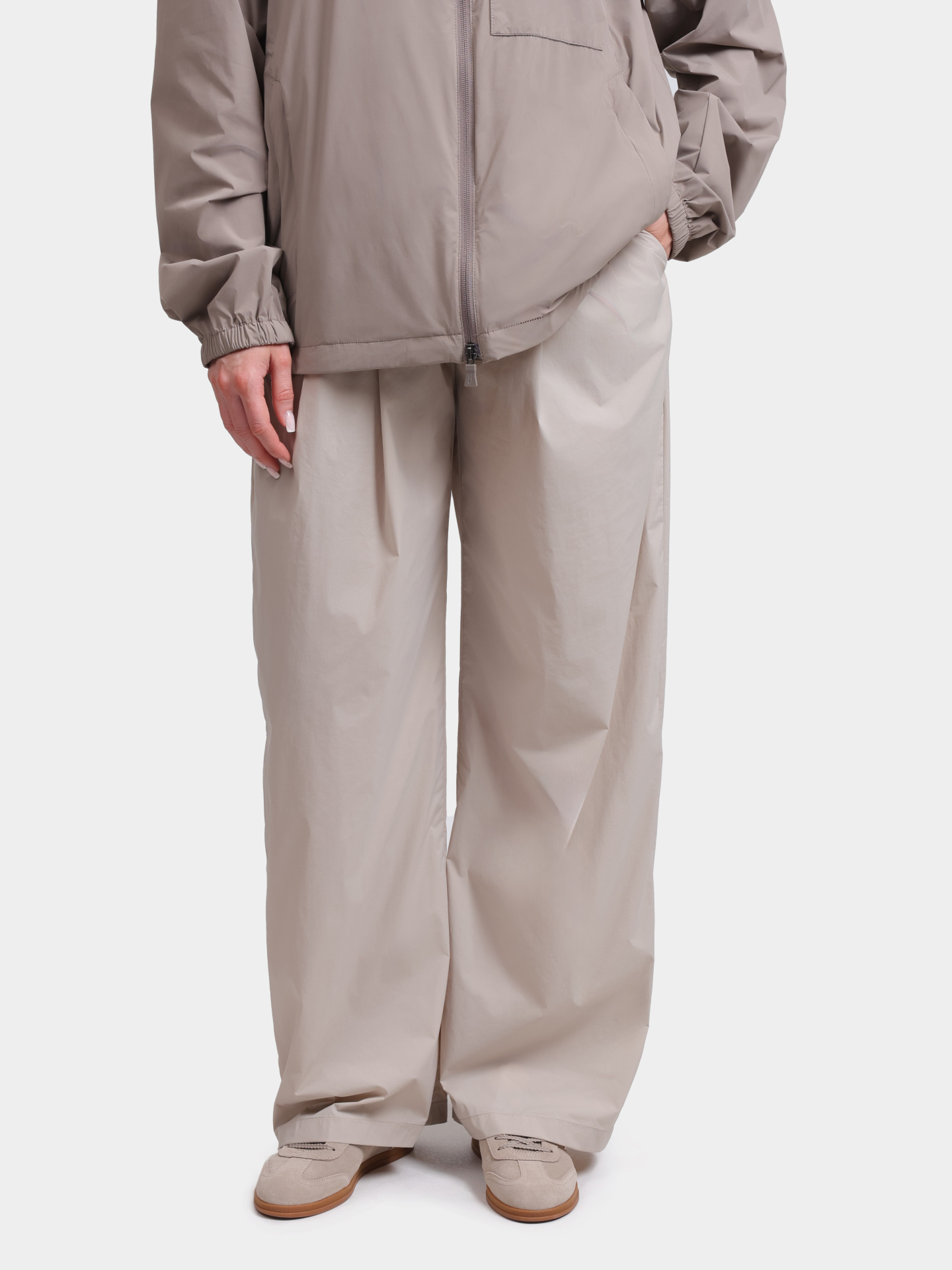 Брюки Herno PT000246D 12431SZ 1982 бежевые женские прямого кроя — купить в интернет-магазине Verdistore