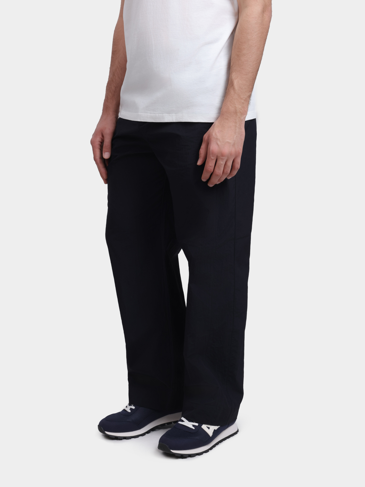 Брюки Armani Exchange XM002880 AF22504 UB101 темно-синие мужские — купить в интернет-магазине Verdistore