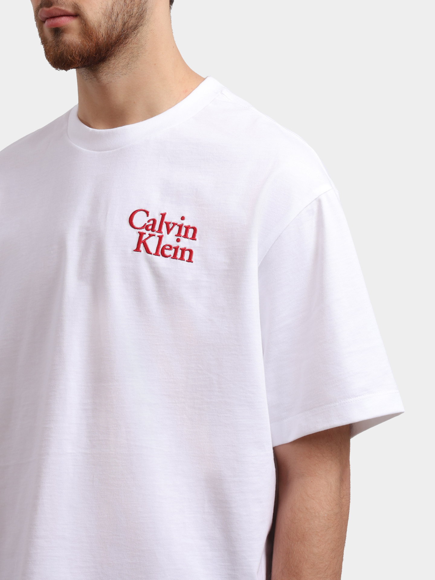 Футболка Calvin Klein LV04RC808G мужская с красным логотипом — купить в интернет-магазине Verdistore