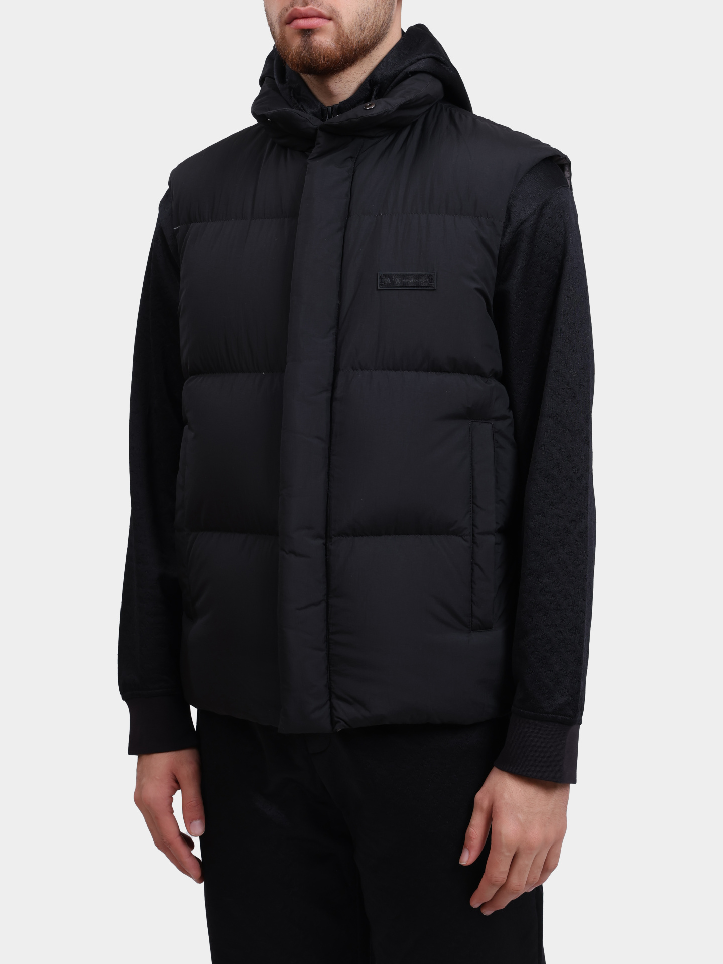 Жилет Armani Exchange XM001100 AF16340 UC001 черный мужской — купить в интернет-магазине Verdistore