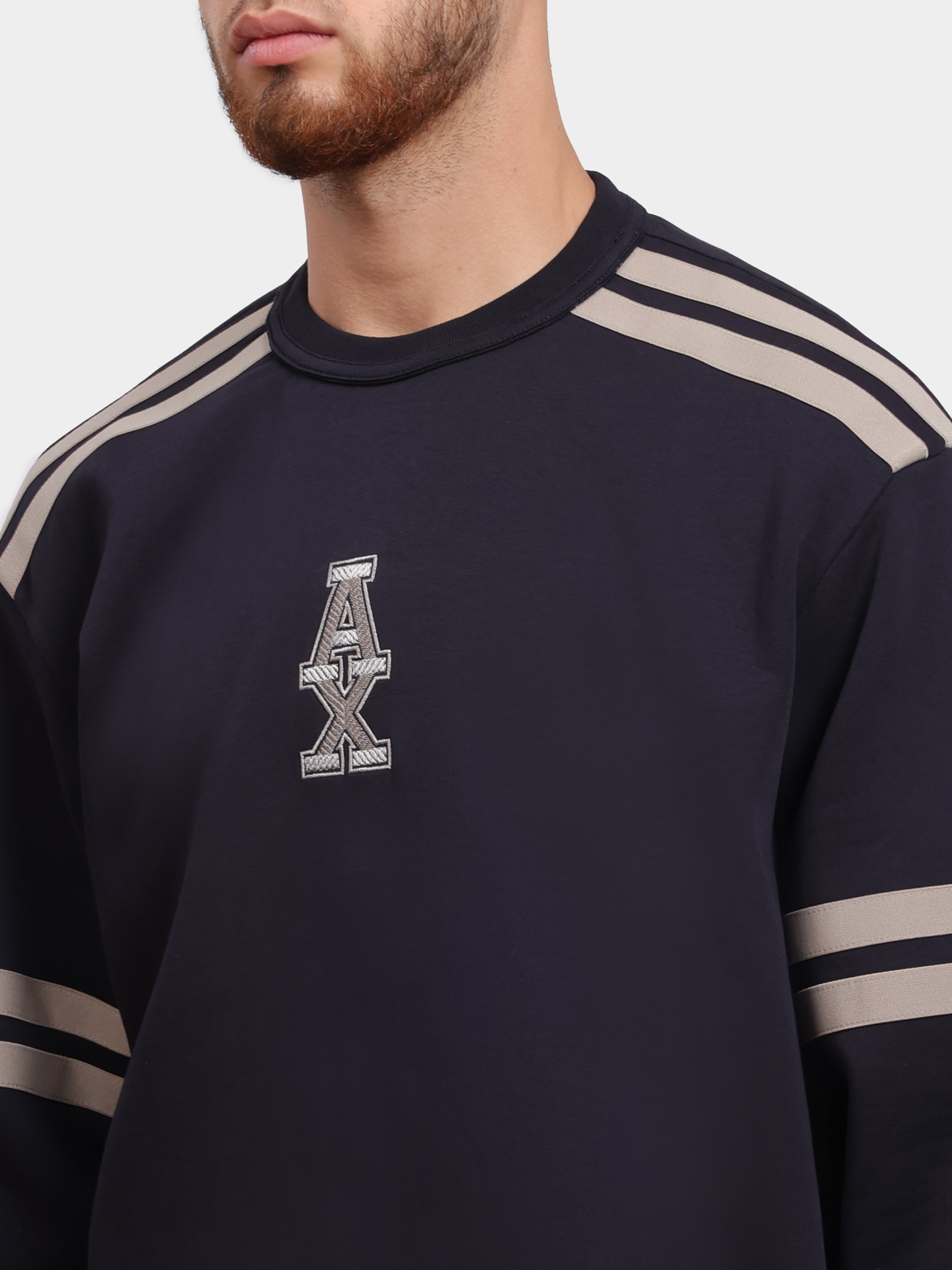 Свитшот Armani Exchange XM000481 AF10818 UB101 темно-синий мужской с логотипом — купить в интернет-магазине Verdistore