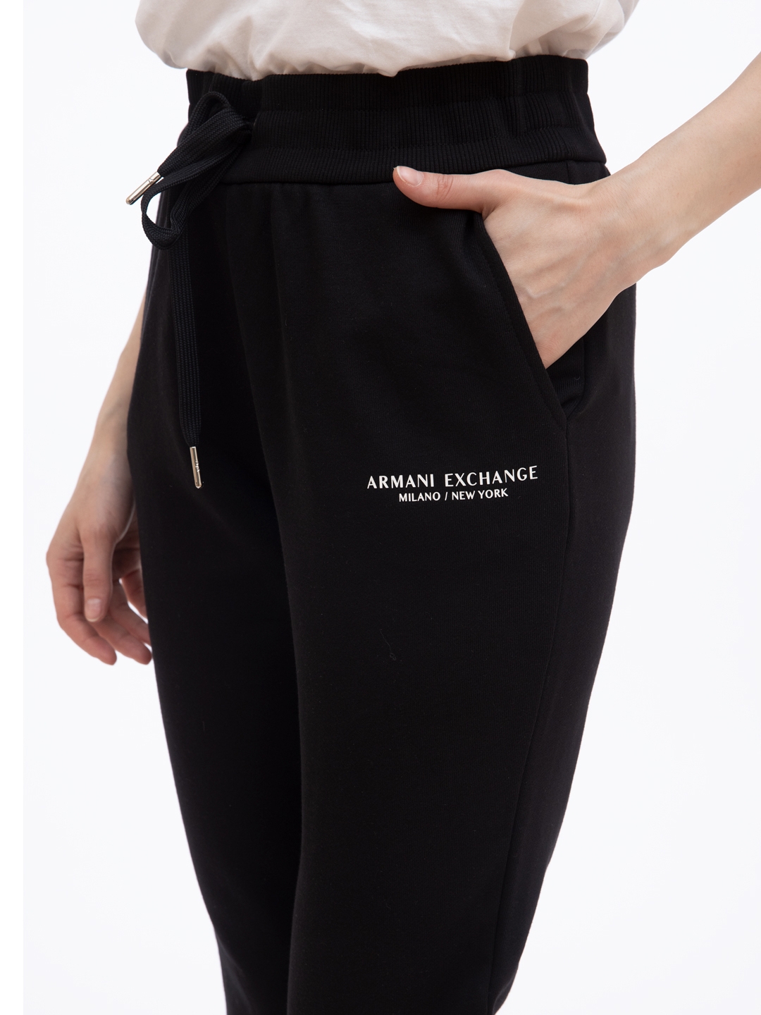 Брюки спортивные Armani Exchange 8NYPBA черные женские с эластичными манжетами — купить в интернет-магазине Verdistore