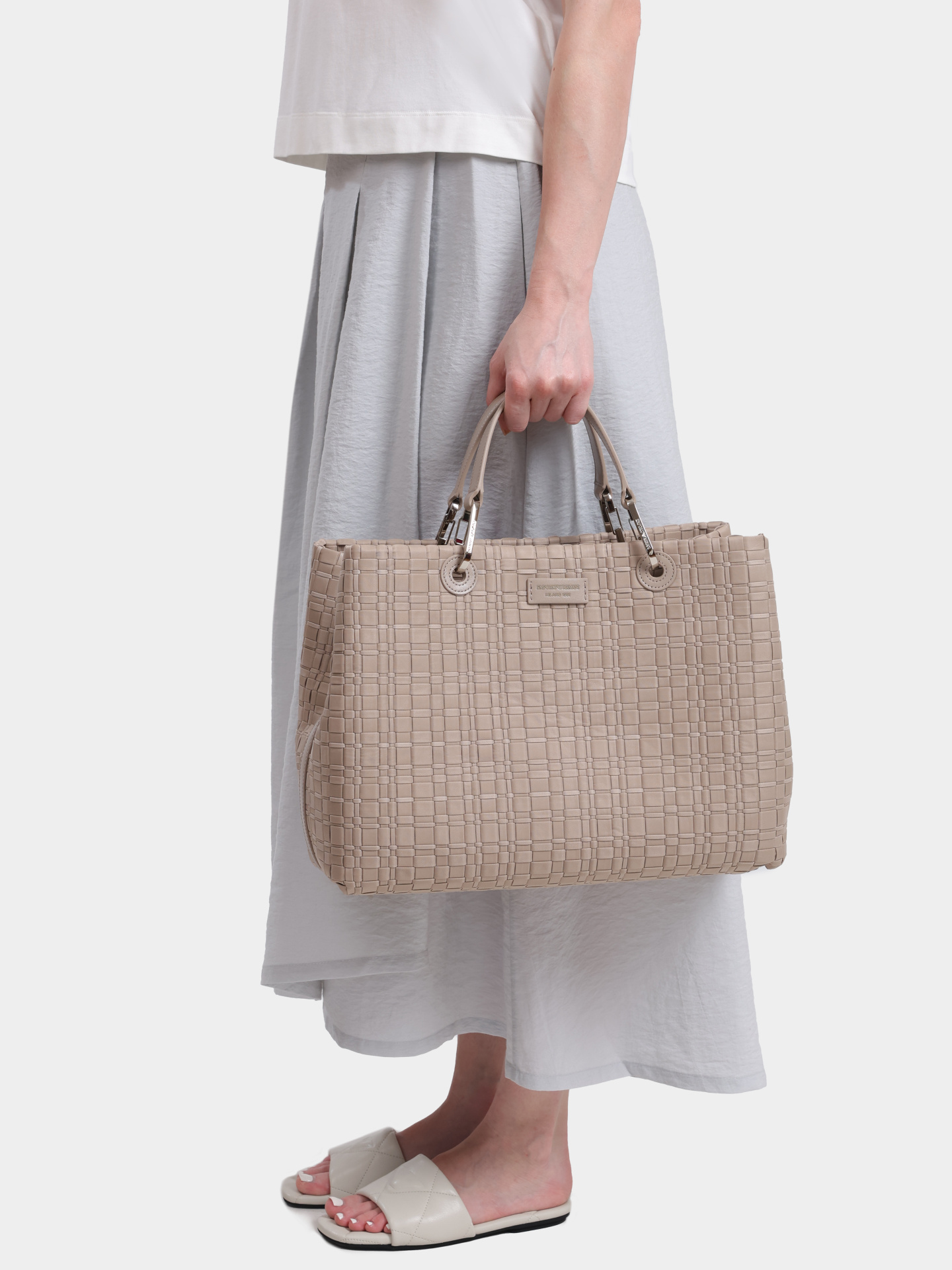Сумка Emporio Armani EW000360 AF23436 U6076 плетеная женская из текстиля — купить в интернет-магазине Verdistore