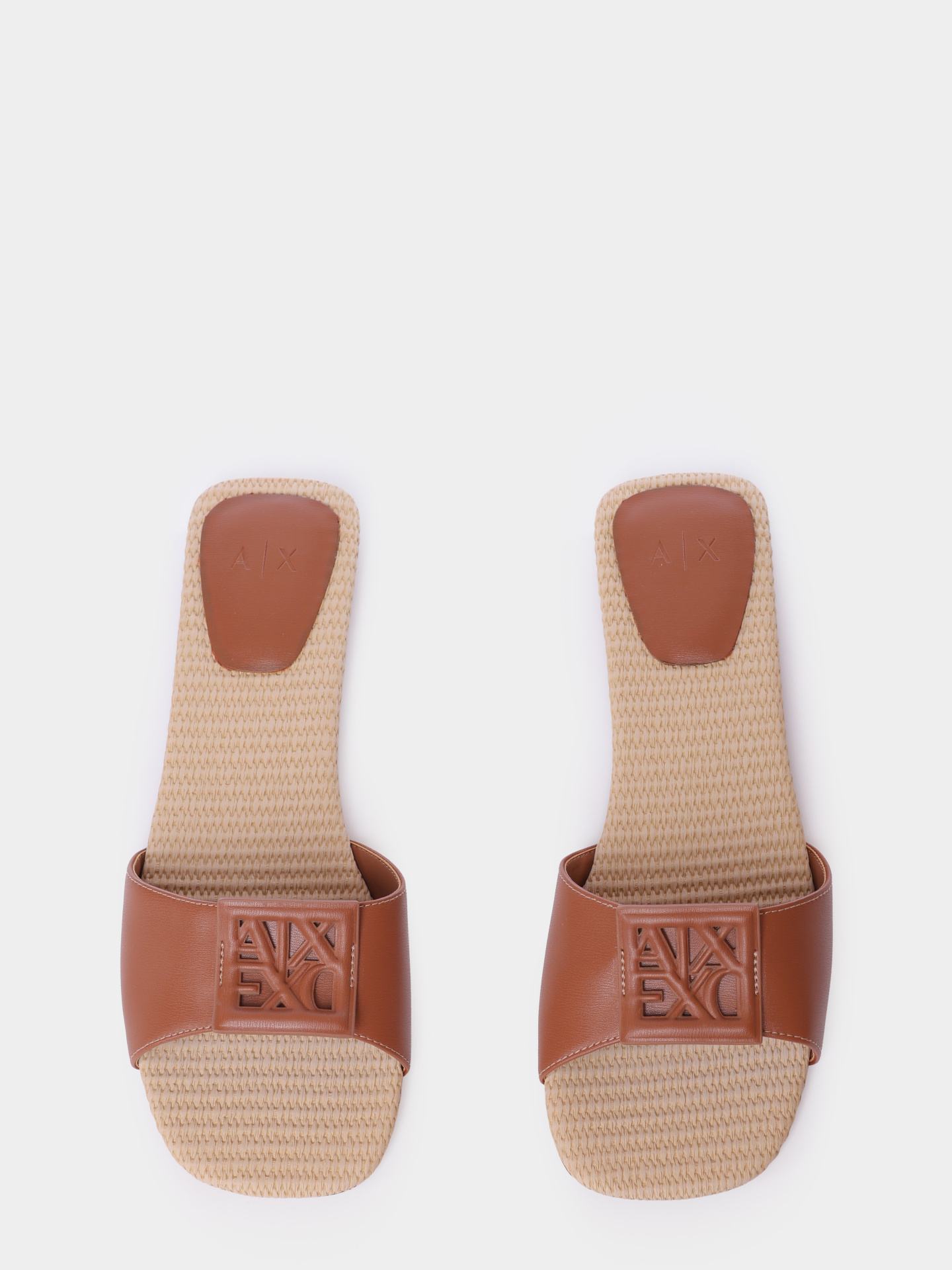 Шлепанцы Armani Exchange XDP055 XV921 01816 коричневые женские  — купить в интернет-магазине Verdistore