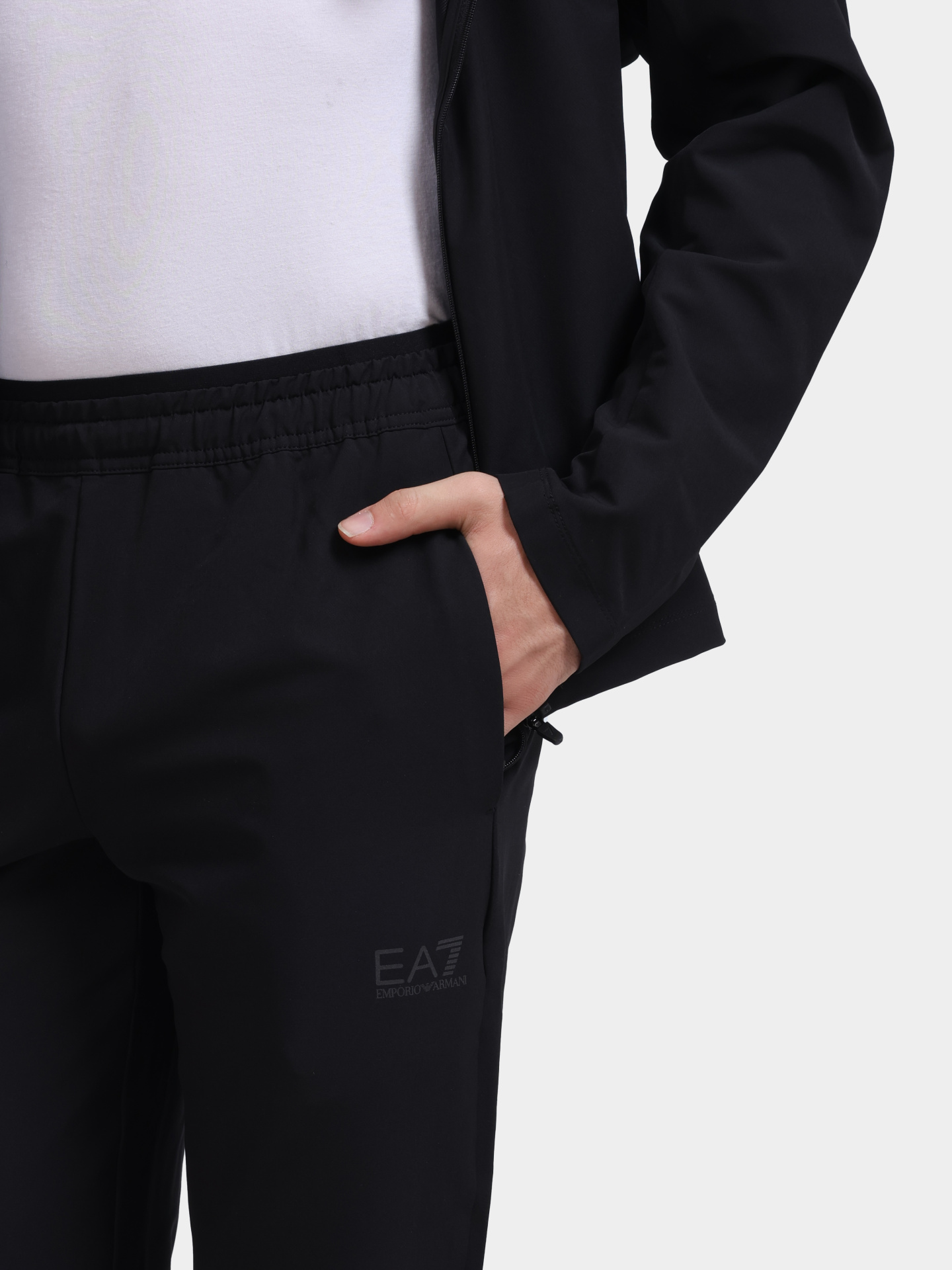 Брюки спортивные EA7 7M000641 AF16826 UC001 черные мужские — купить в интернет-магазине Verdistore