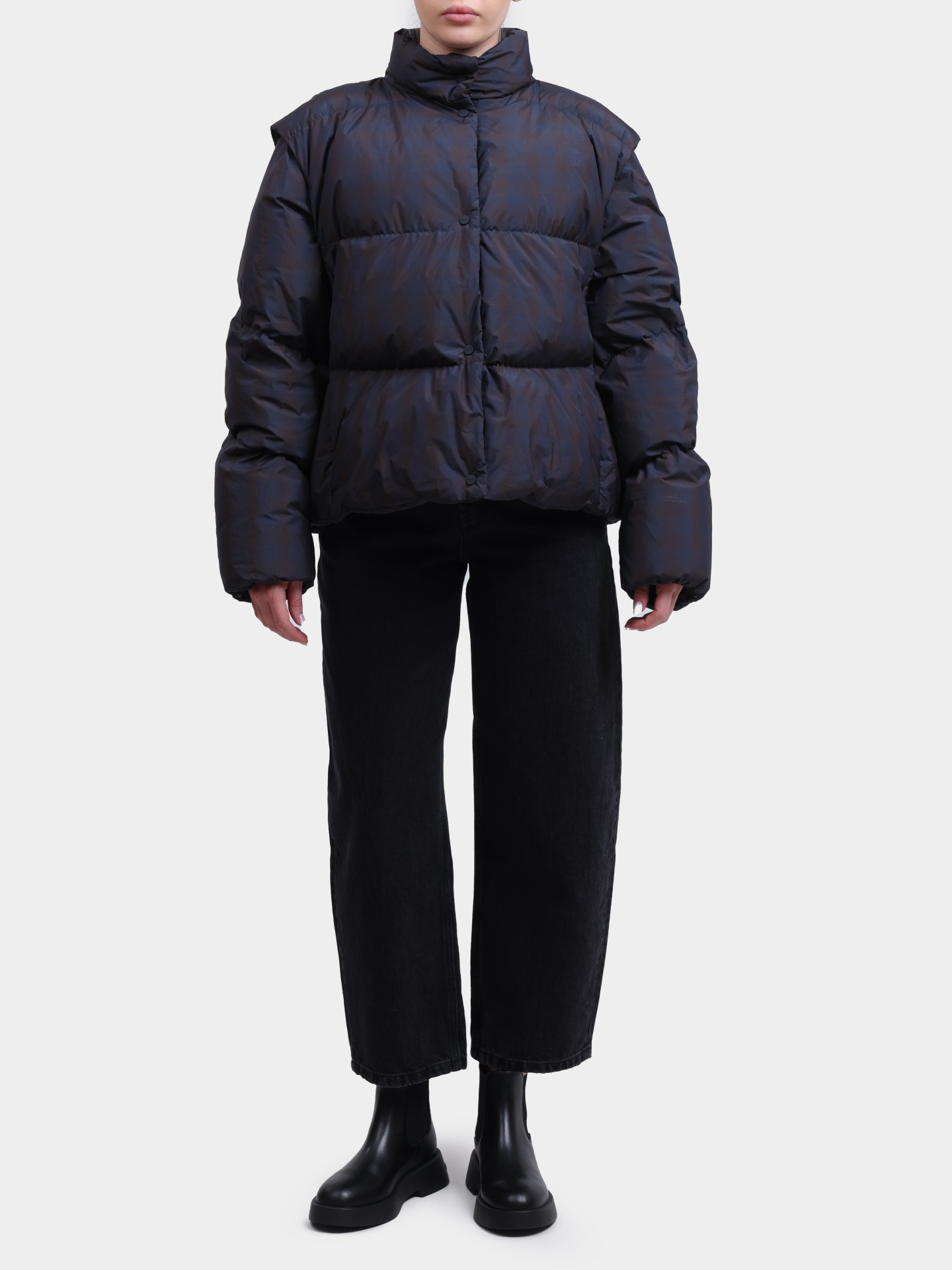 Пуховик Herno Laminar PI00387DL 12850 8992 укороченный женский — купить в интернет-магазине Verdistore