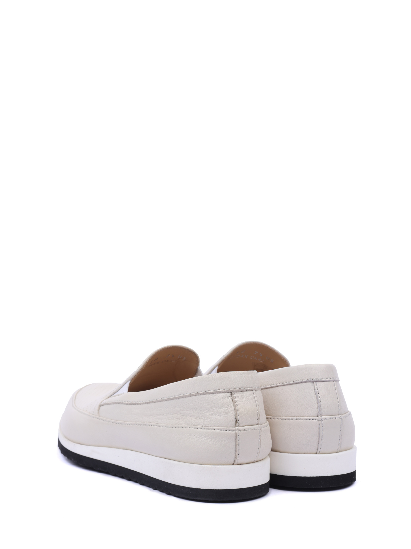 Мокасины белые кожаные на черно-белой подошве — купить в интернет-магазине Verdistore