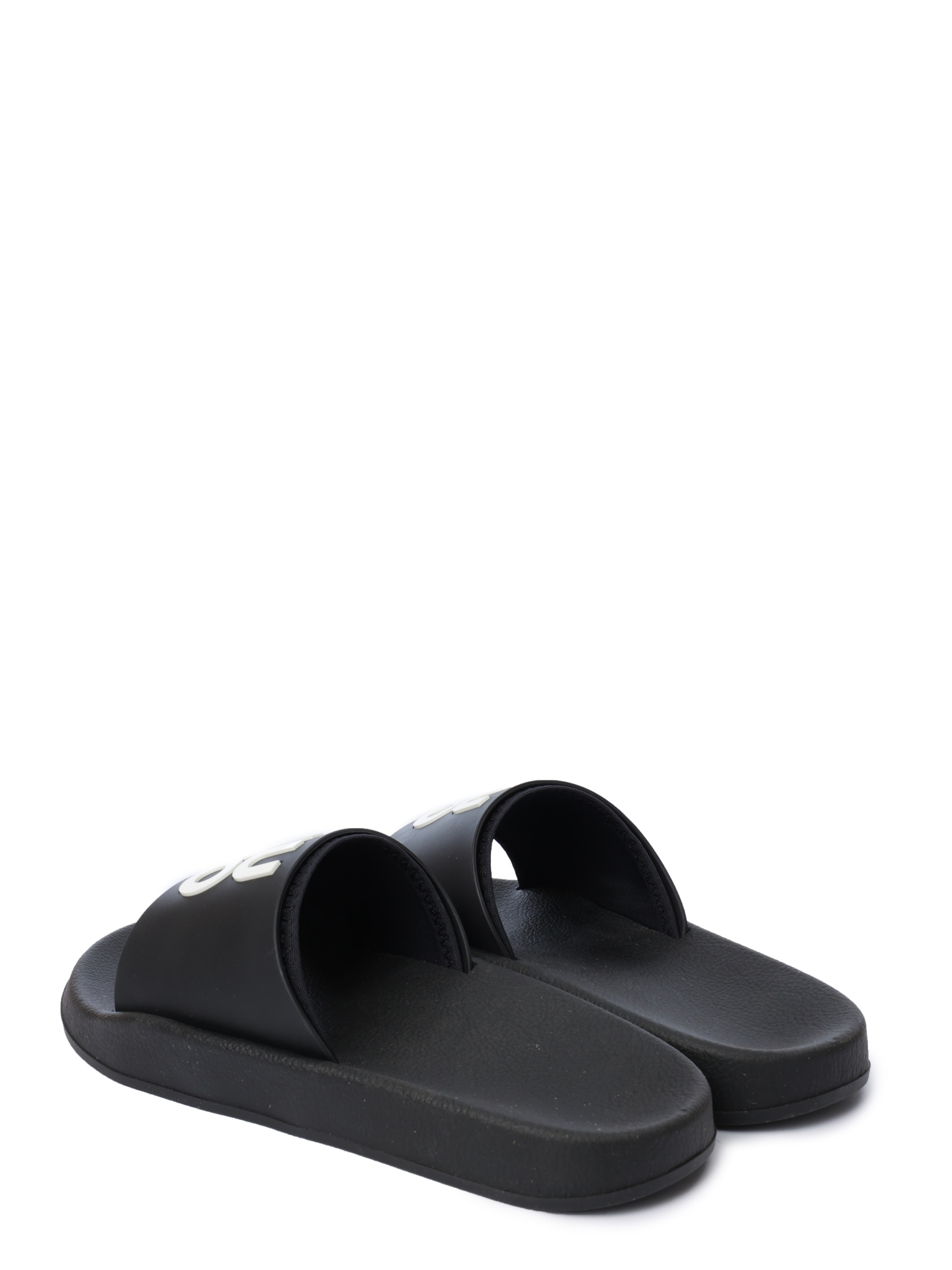 Шлепанцы массивные черные с белым логотипом на союзке — купить в интернет-магазине Verdistore