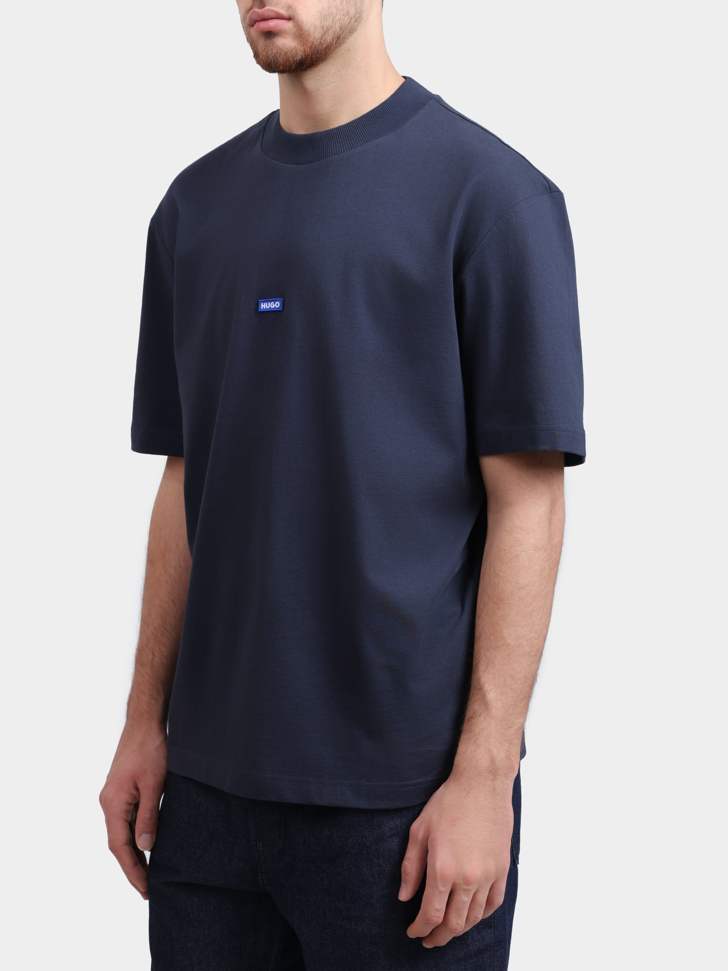 Футболка HUGO BLUE Nieros 10257318 01 50509991 415 мужская хлопковая с патчем-логотипом — купить в интернет-магазине Verdistore