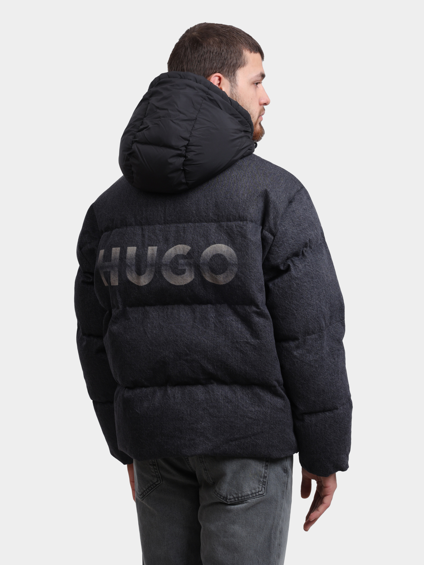 Куртка Hugo 50546769 003 черная мужская с логотипом — купить в интернет-магазине Verdistore