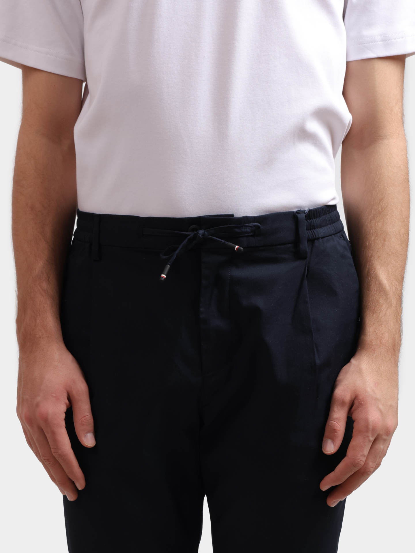 Брюки Tommy Hilfiger MW0MW3970232 мужские на кулиске — купить в интернет-магазине Verdistore