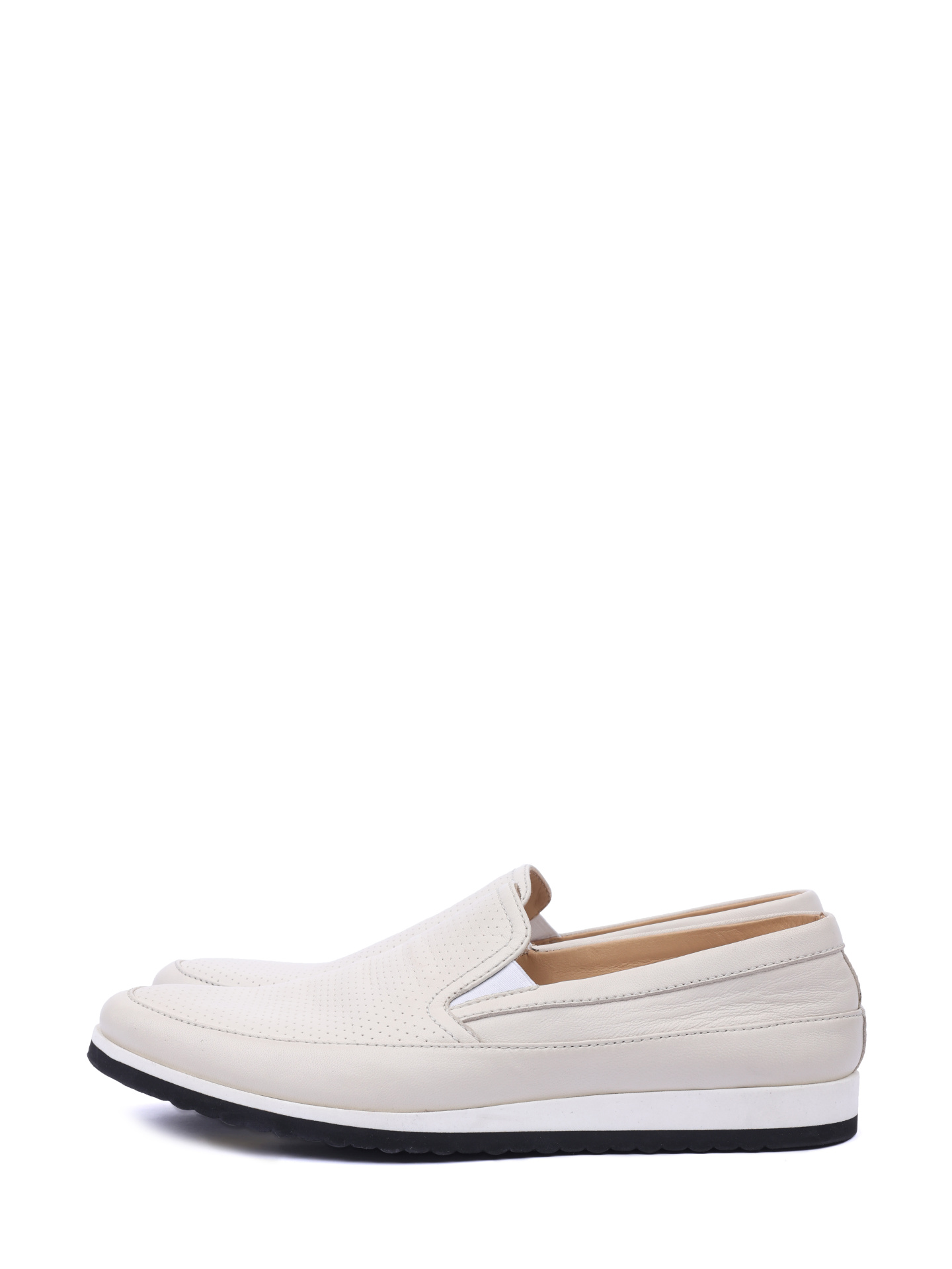Мокасины белые кожаные на черно-белой подошве — купить в интернет-магазине Verdistore