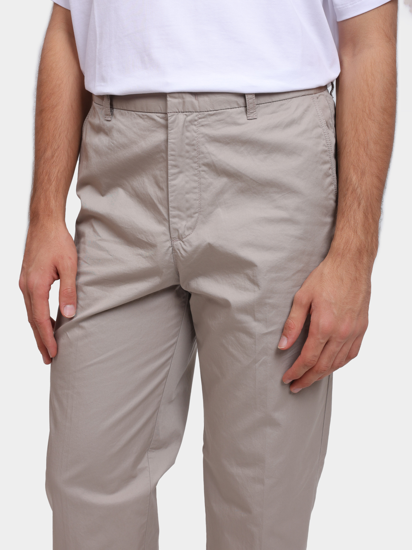 Брюки Armani Exchange XM000360 AF12307 U6154 бежевые мужские из хлопка — купить в интернет-магазине Verdistore