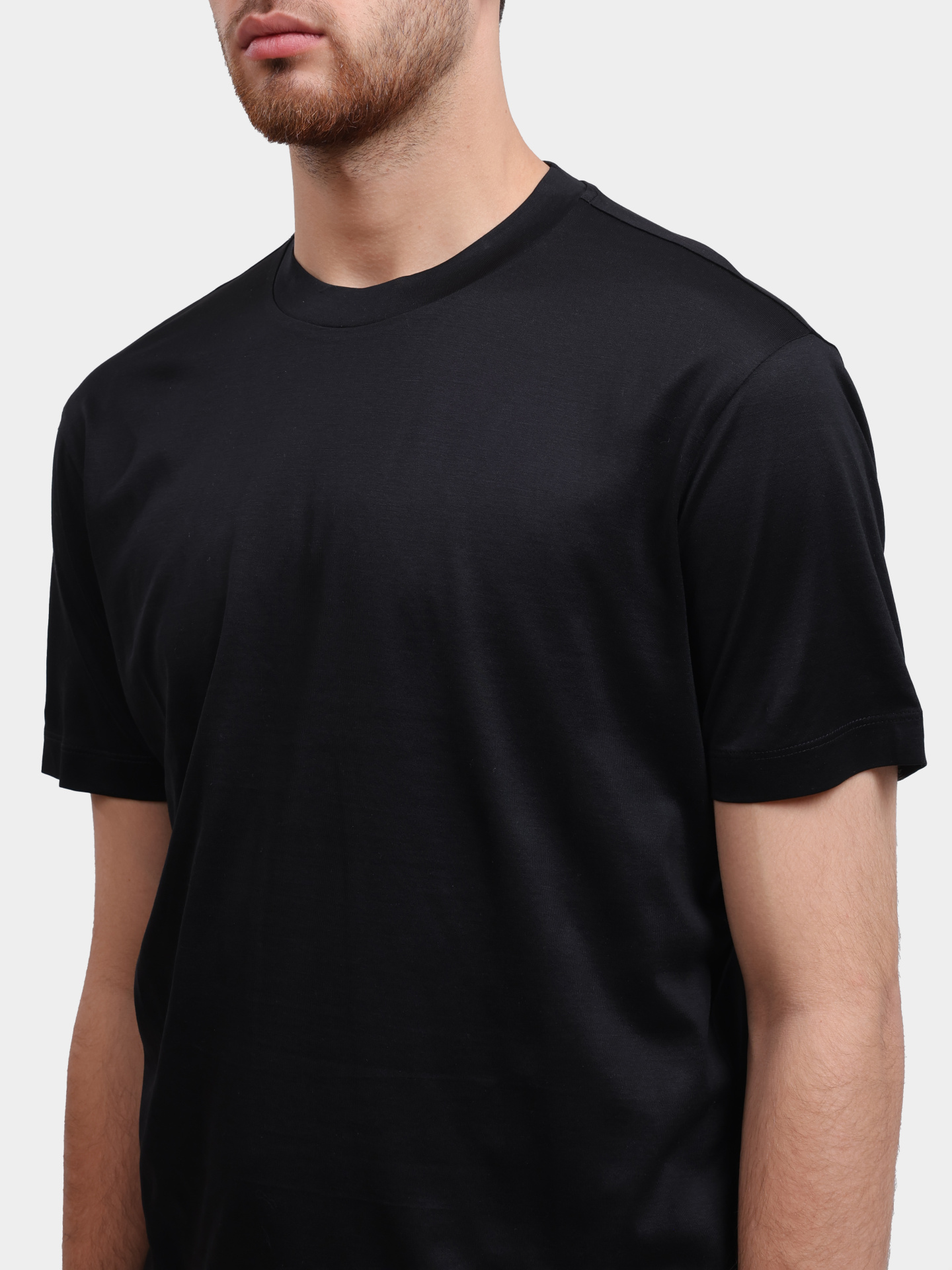 Футболка Emporio Armani 8N1TE8 1JUVZ 0999 черная мужская — купить в интернет-магазине Verdistore