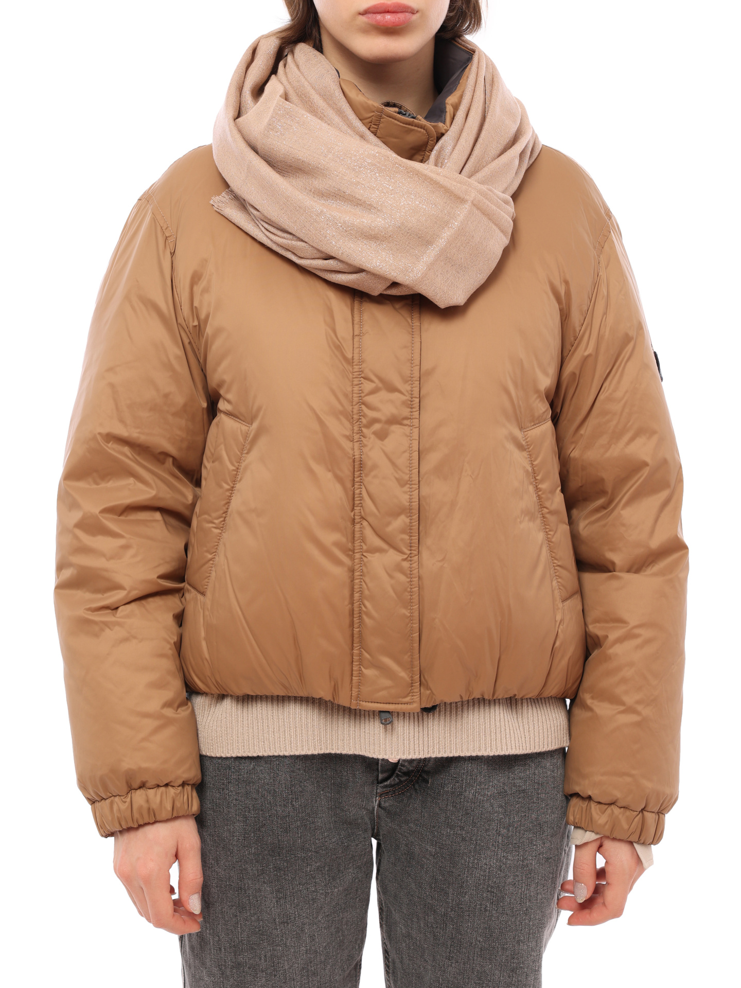 Пуховик Brunello Cucinelli MR4052799 C6508 коричневый женский укороченный — купить в интернет-магазине Verdistore