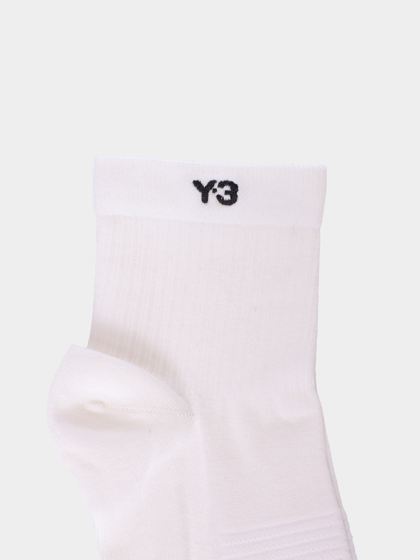 Носки Y-3 JP1150 белые мужские с логотипом — купить в интернет-магазине Verdistore