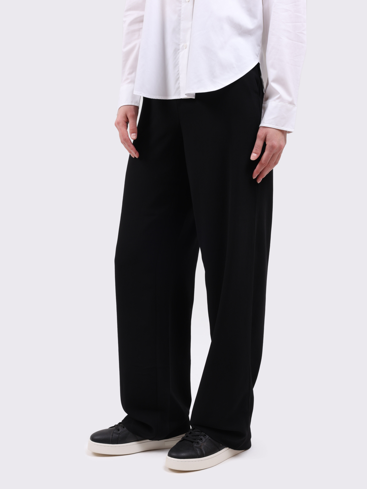 Брюки Armani Exchange 6DYP39 YN8JZ 1200 черные женские широкие — купить в интернет-магазине Verdistore