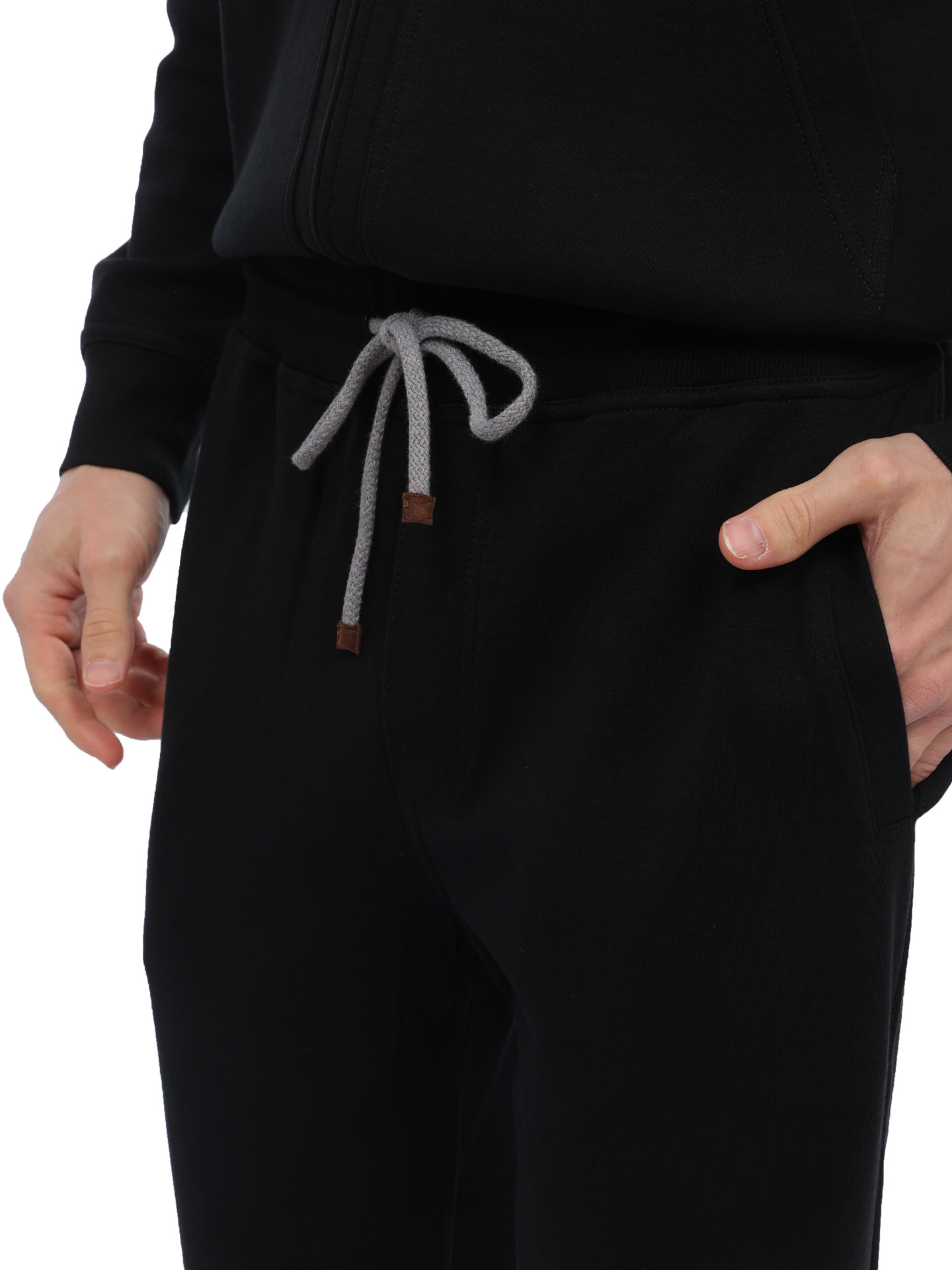 Брюки Brunello Cucinelli M0T353243G C101 черные мужские из хлопка — купить в интернет-магазине Verdistore