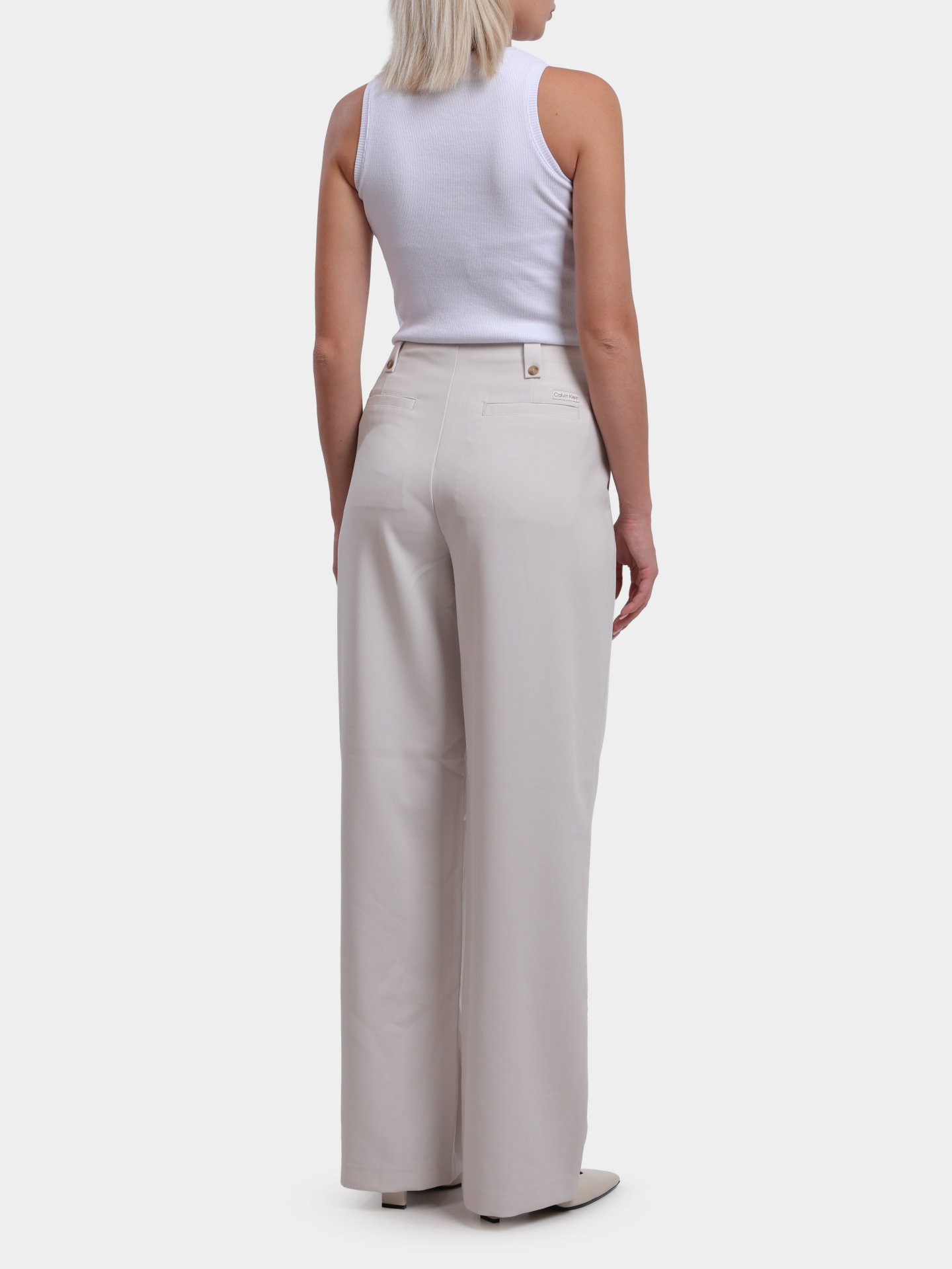 Брюки Calvin Klein Jeans J20J225343 ADA молочные женские — купить в интернет-магазине Verdistore