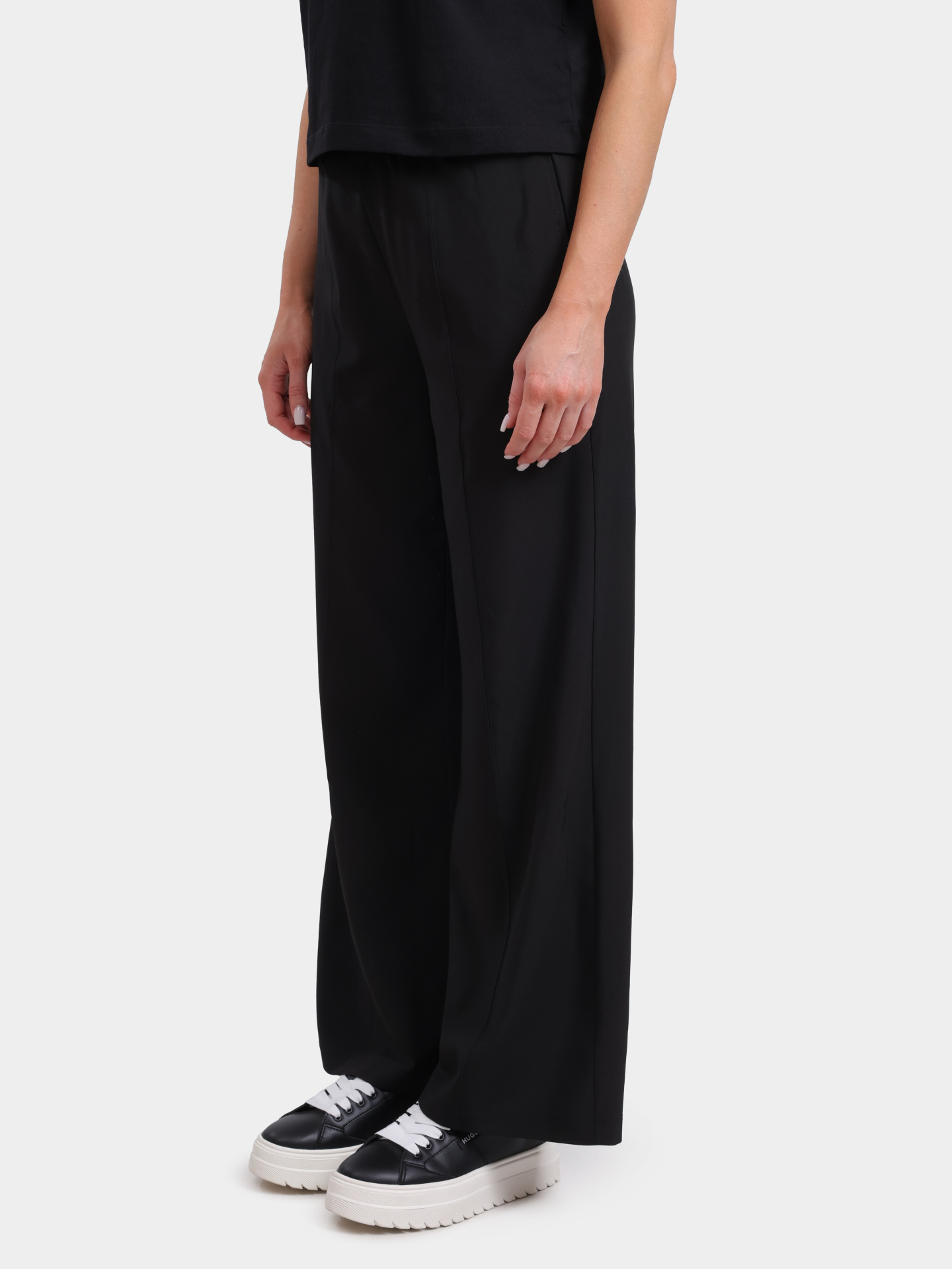 Брюки Calvin Klein 00GWF4P606 UB1 черные женские прямого кроя — купить в интернет-магазине Verdistore