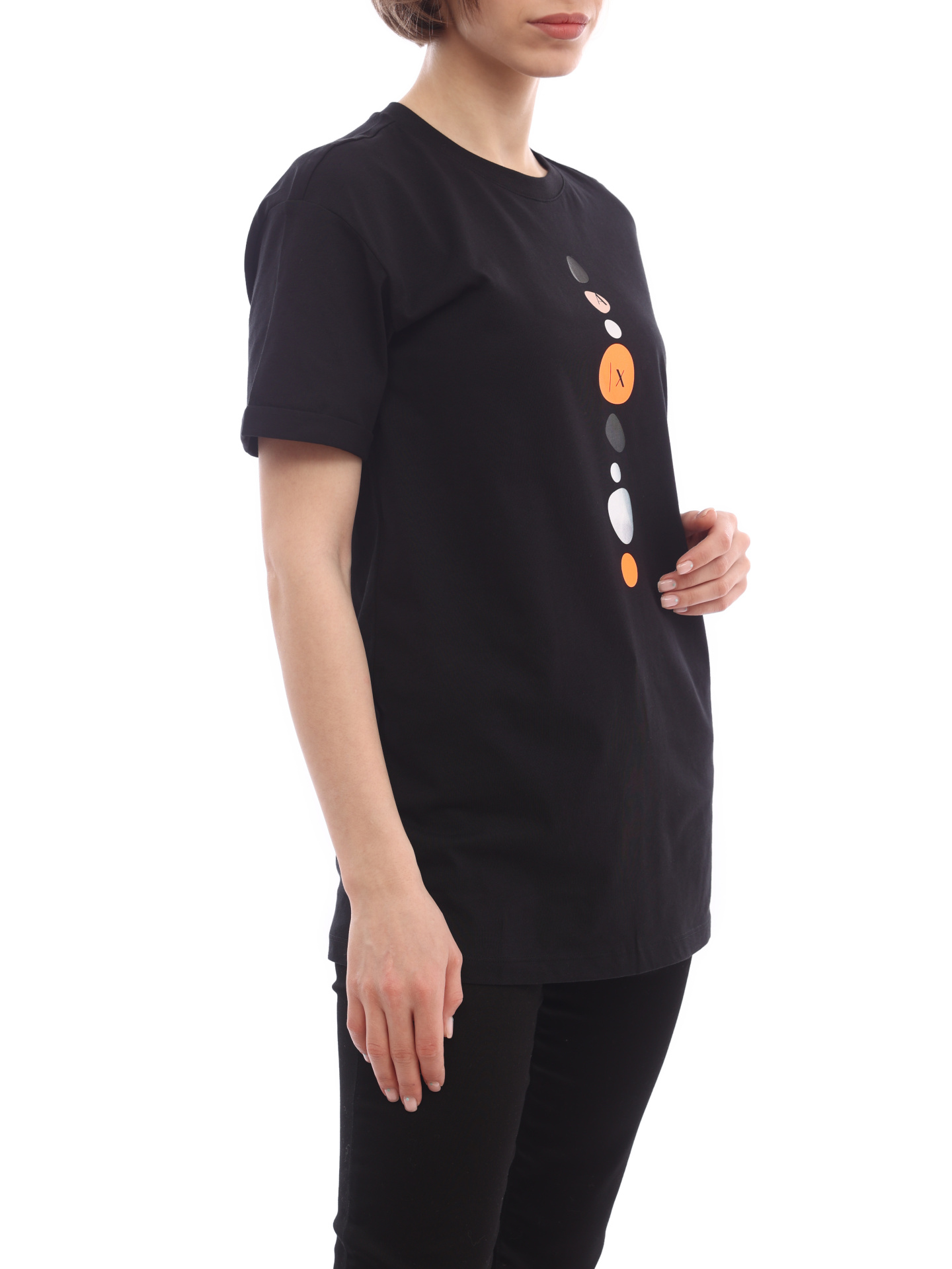 Футболка Armani Exchange 3LYT14 YJ5MZ 1200 черная женская с контрастным принтом — купить в интернет-магазине Verdistore