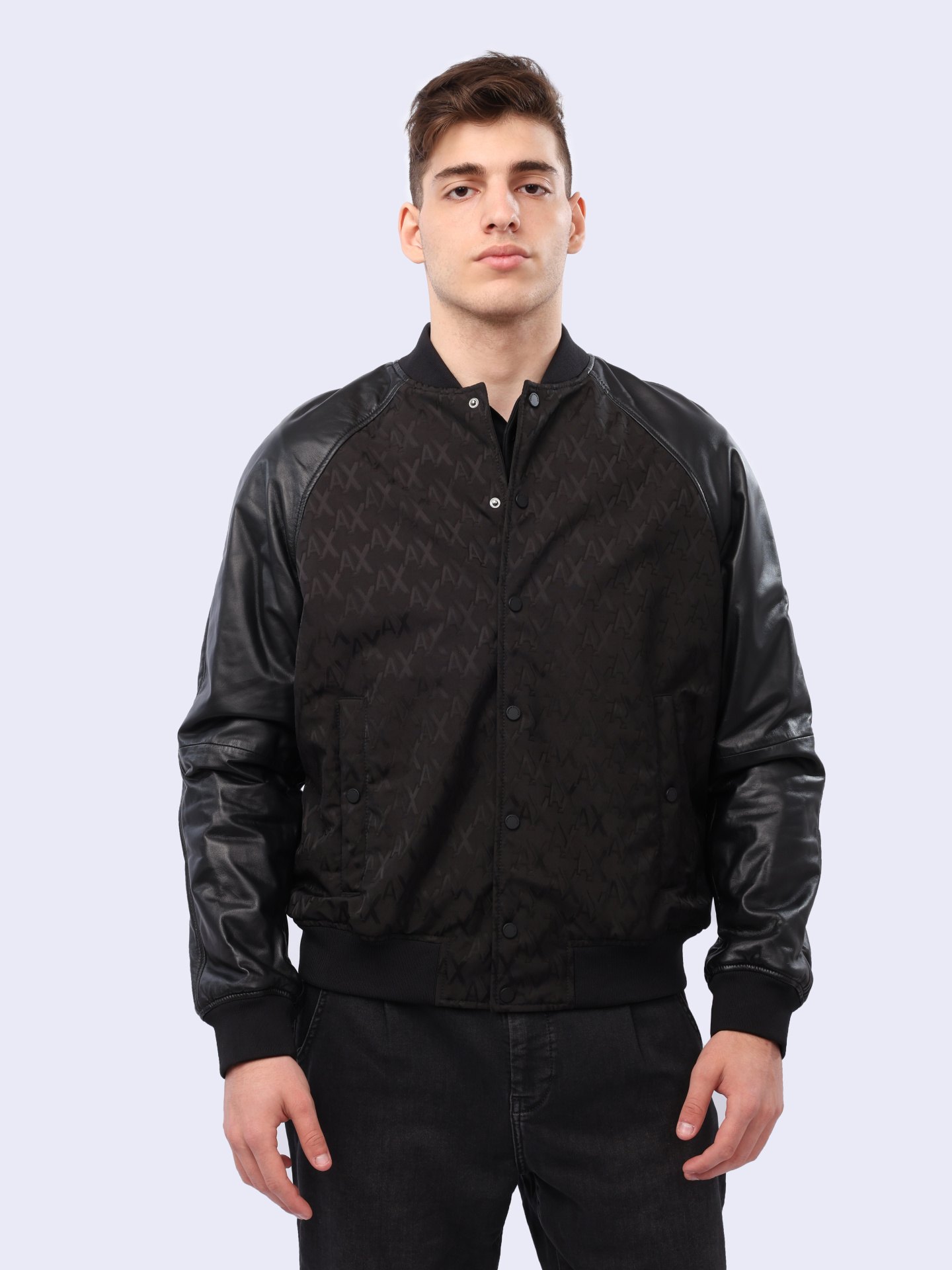 Бомбер Armani Exchange XM000002 AF10114 черный мужской с кожаными вставками — купить в интернет-магазине Verdistore