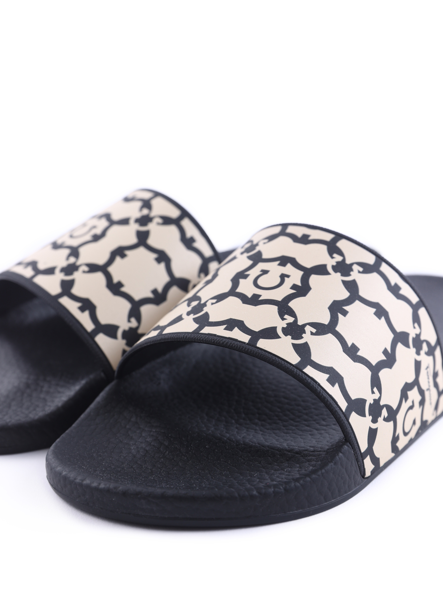 Шлепанцы Z-07443941C с рифленой анатомической подошве — купить в интернет-магазине Verdistore