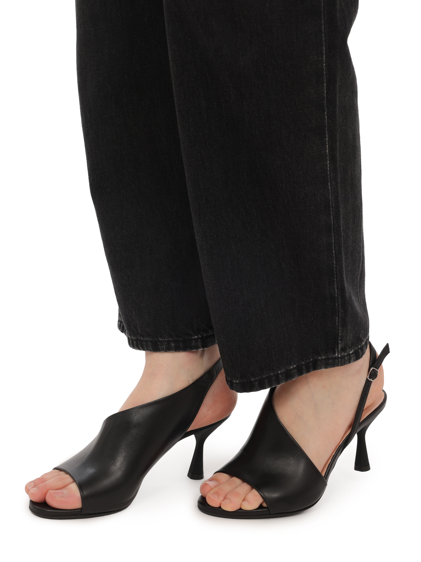 Босоножки AGL D675021PCKA076 1013 черные женские асимметричные — купить в интернет-магазине Verdistore