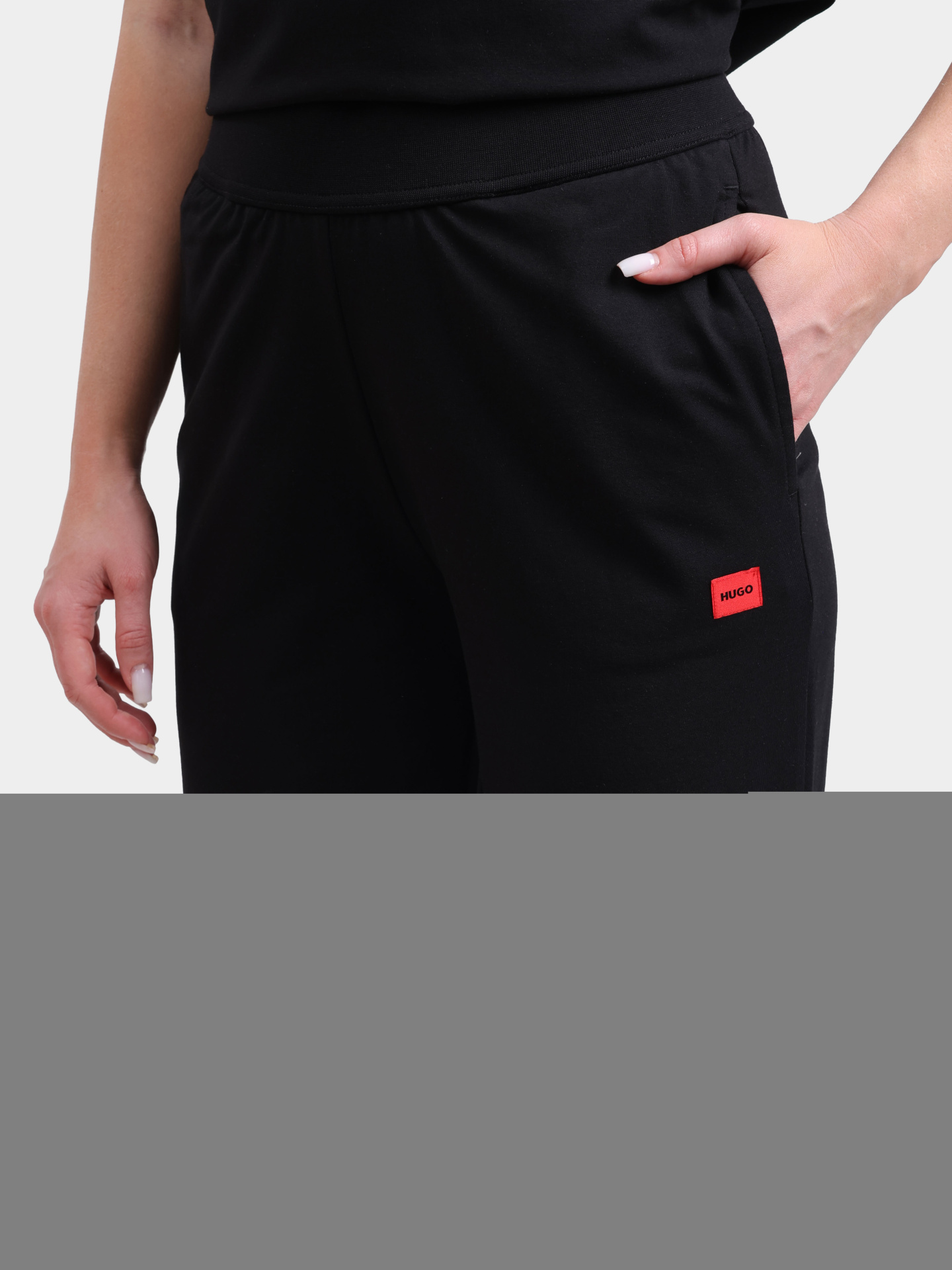 Брюки спортивные Hugo 50556808 001 черные женские — купить в интернет-магазине Verdistore