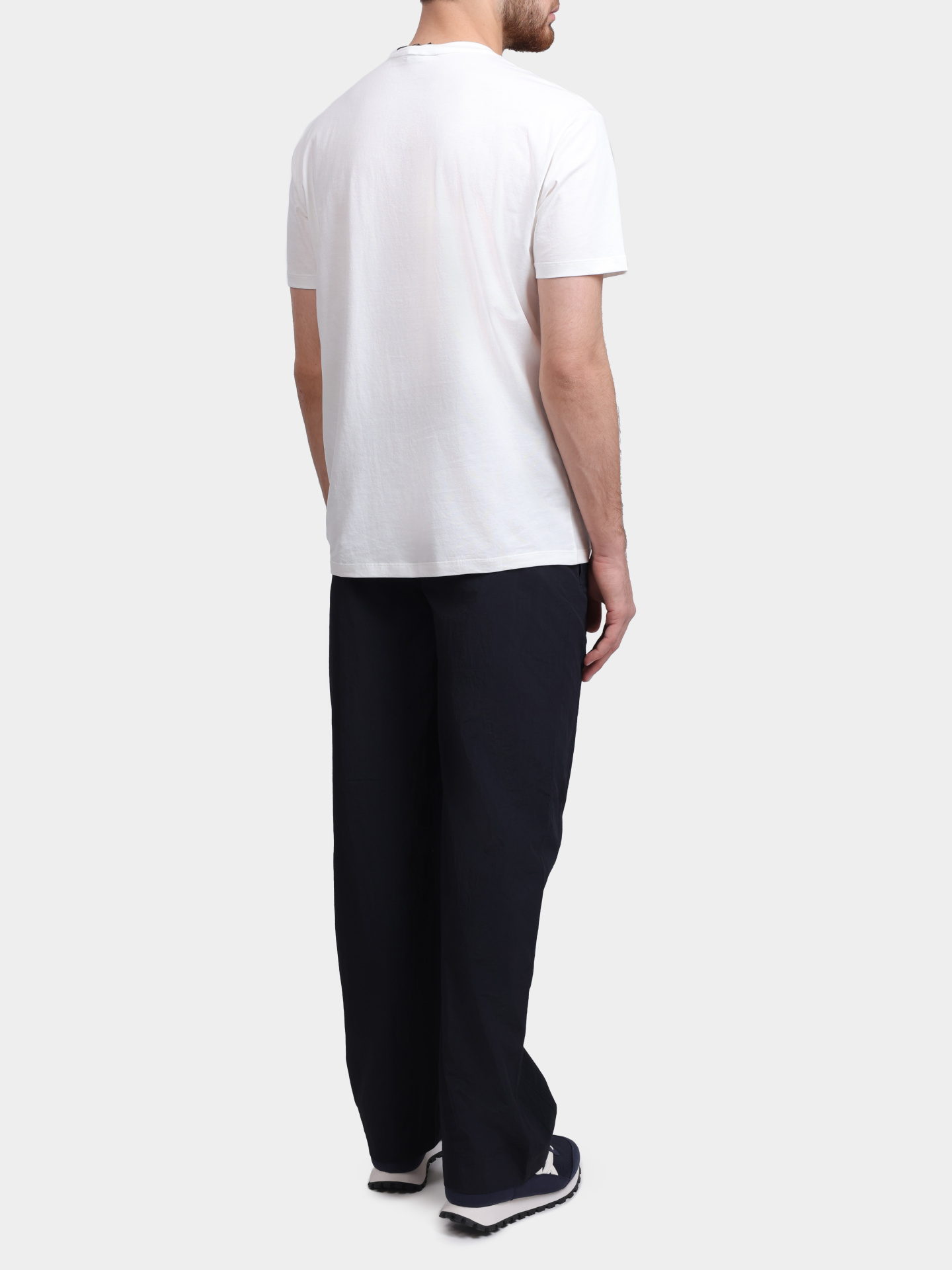 Футболка Armani Exchange XM001792 AF12308 U0009 белая мужская — купить в интернет-магазине Verdistore