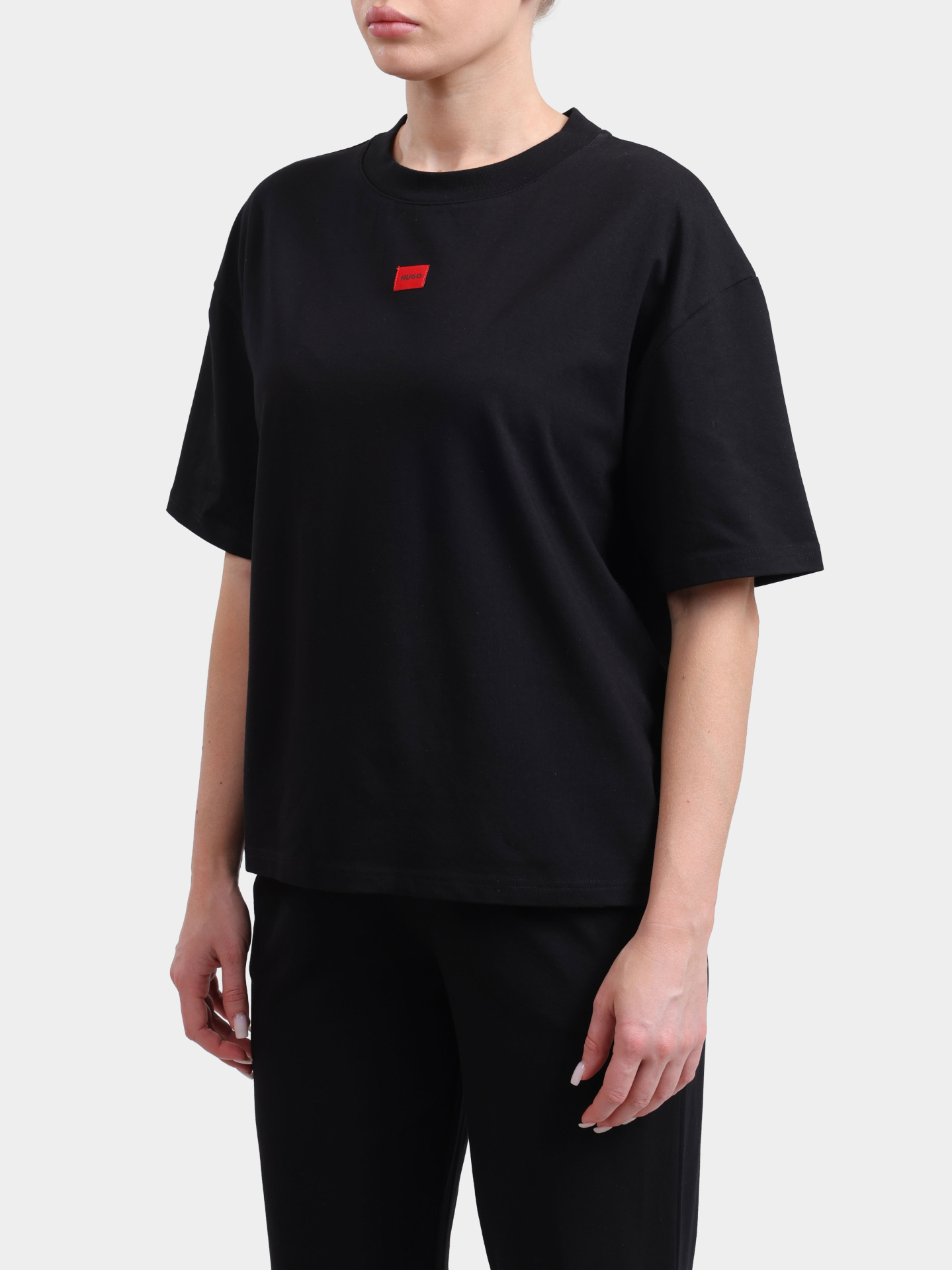 Футболка Hugo 50556807 001 черная женская — купить в интернет-магазине Verdistore