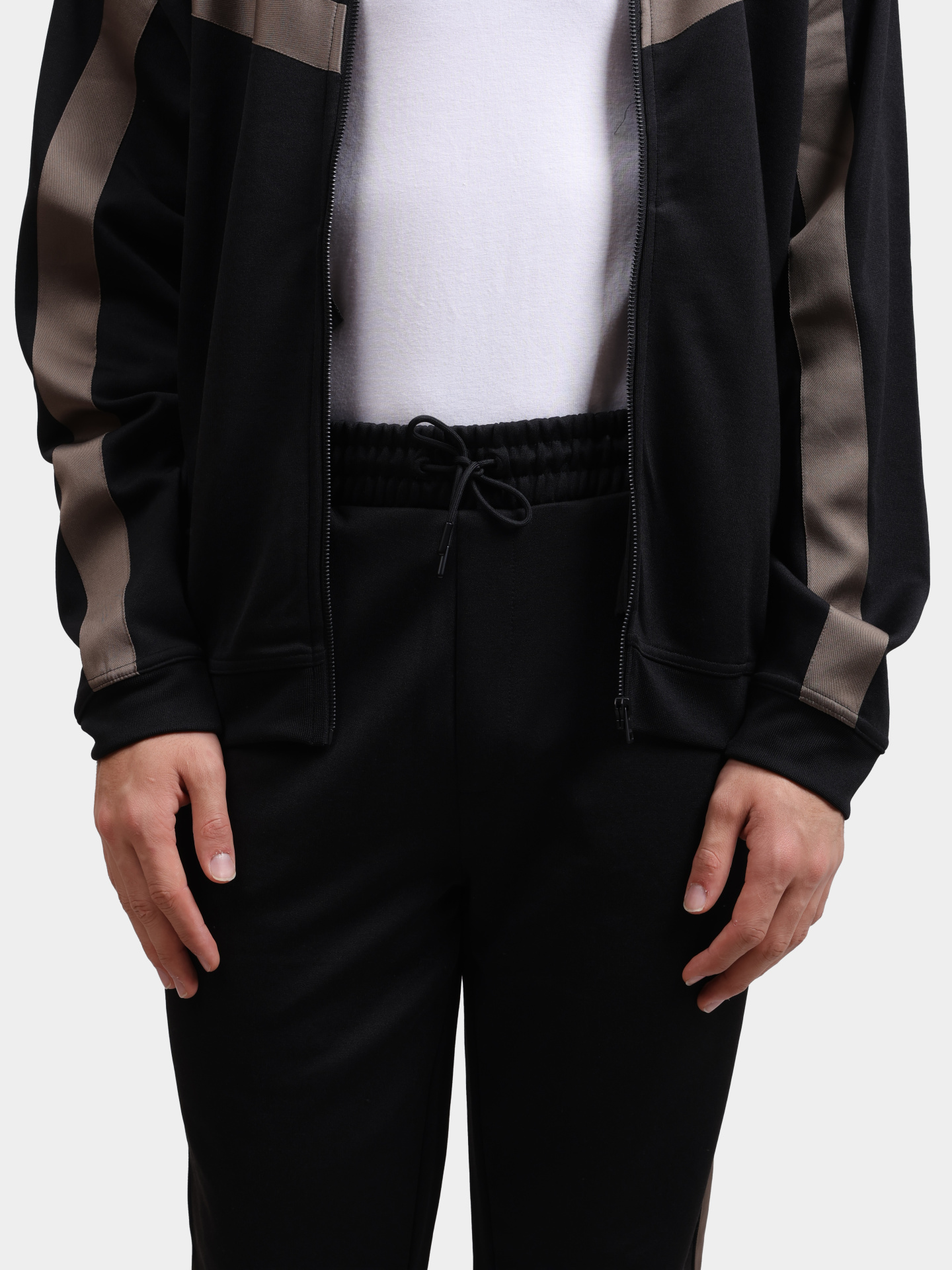 Брюки спортивные Hugo 50551351 001 черные мужские — купить в интернет-магазине Verdistore