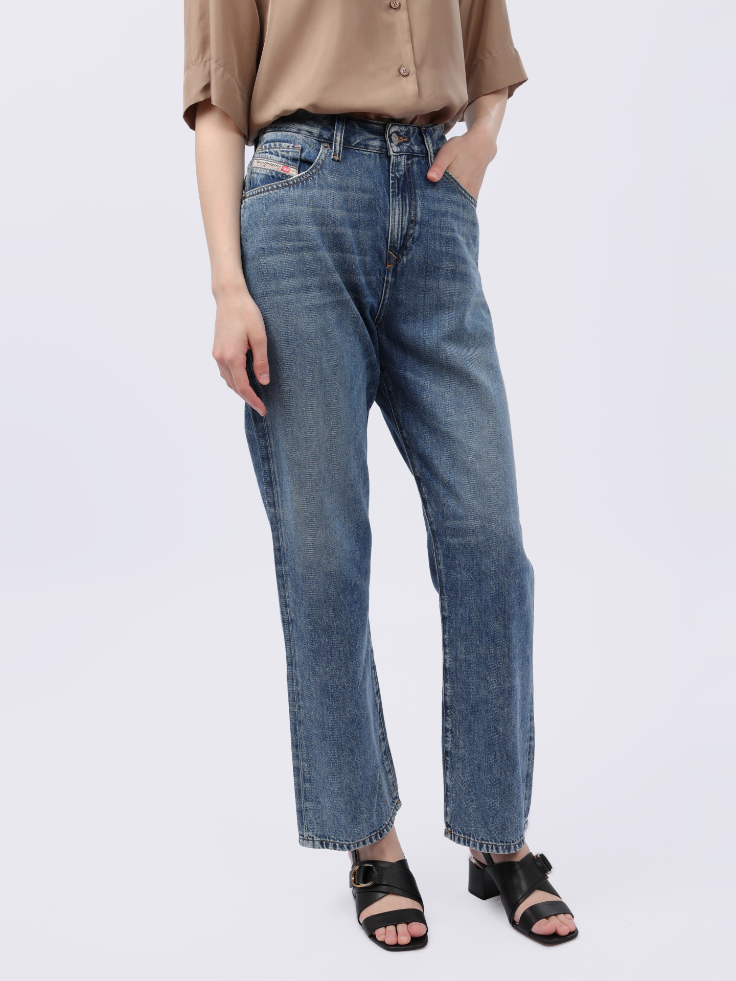Джинсы Diesel A0362109H9601 синие женские — купить в интернет-магазине Verdistore