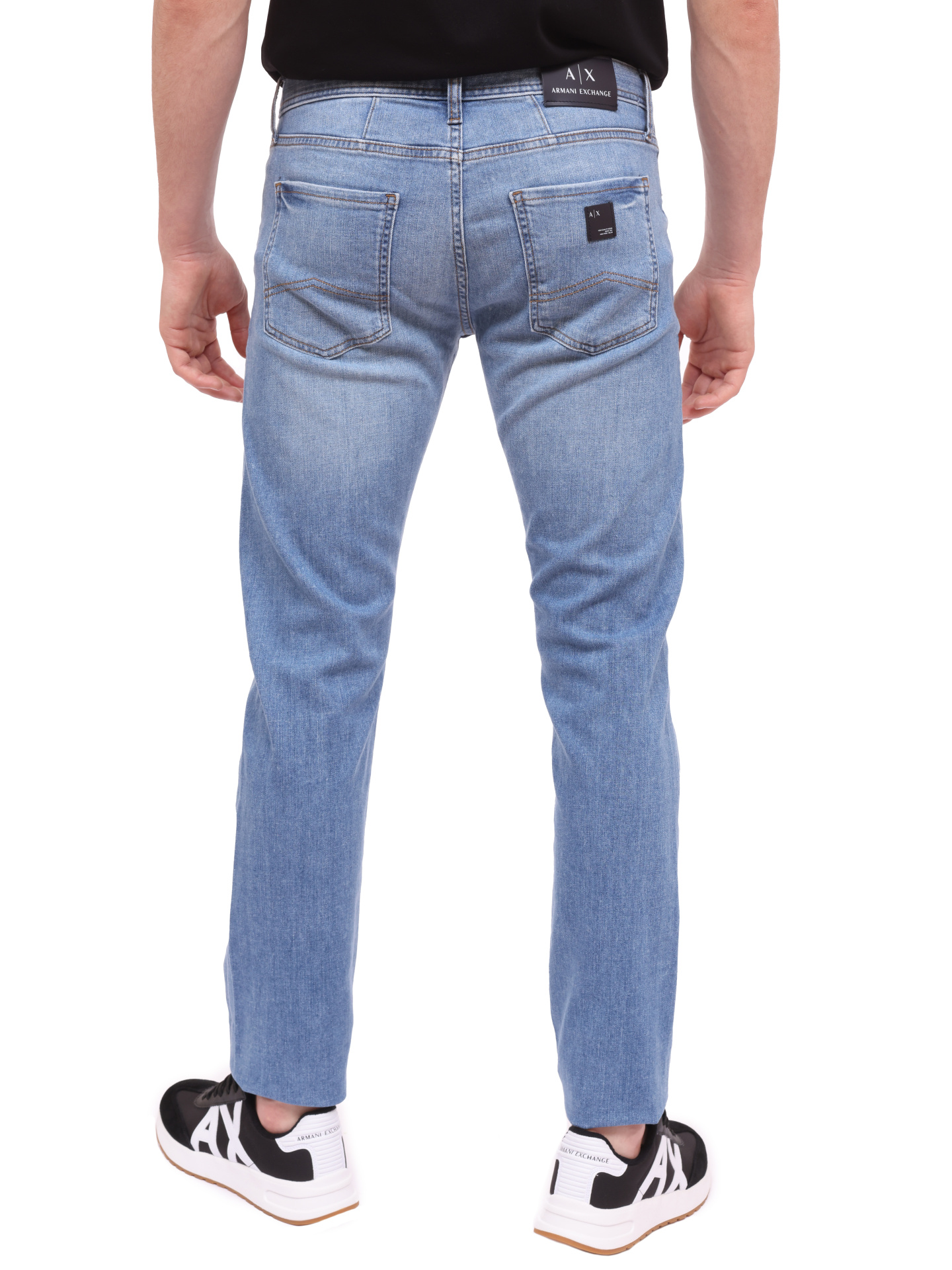 Джинсы Armani Exchange 3KZJ13 Z1L5Z 1500 светло-синие мужские — купить в интернет-магазине Verdistore
