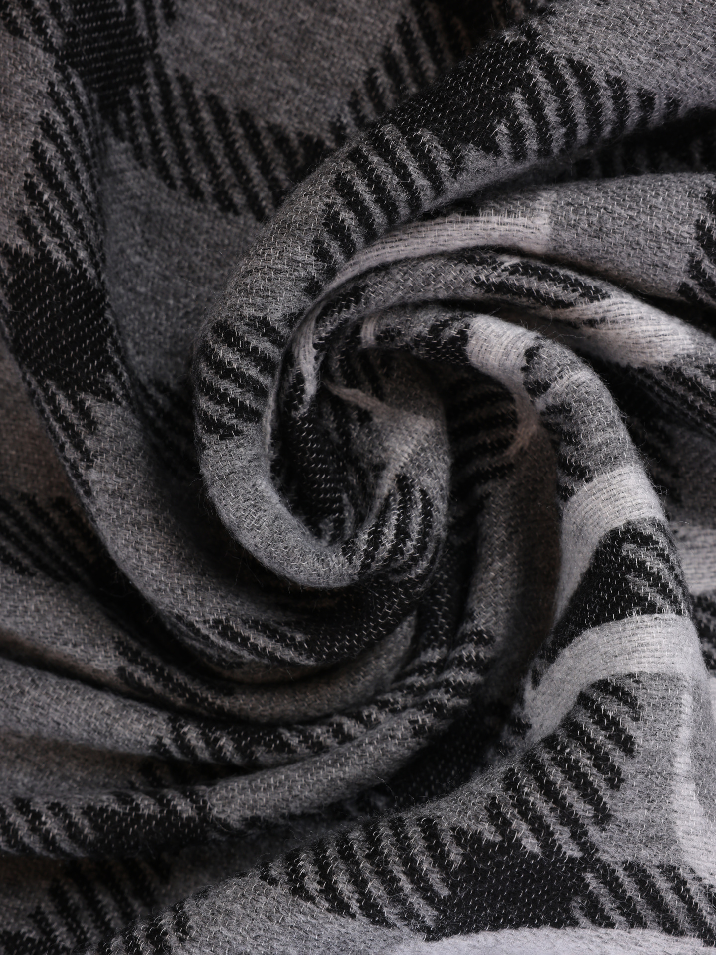 Шарф Emporio Armani EM003852 AF20016 F7086 клетчатый мужской — купить в интернет-магазине Verdistore