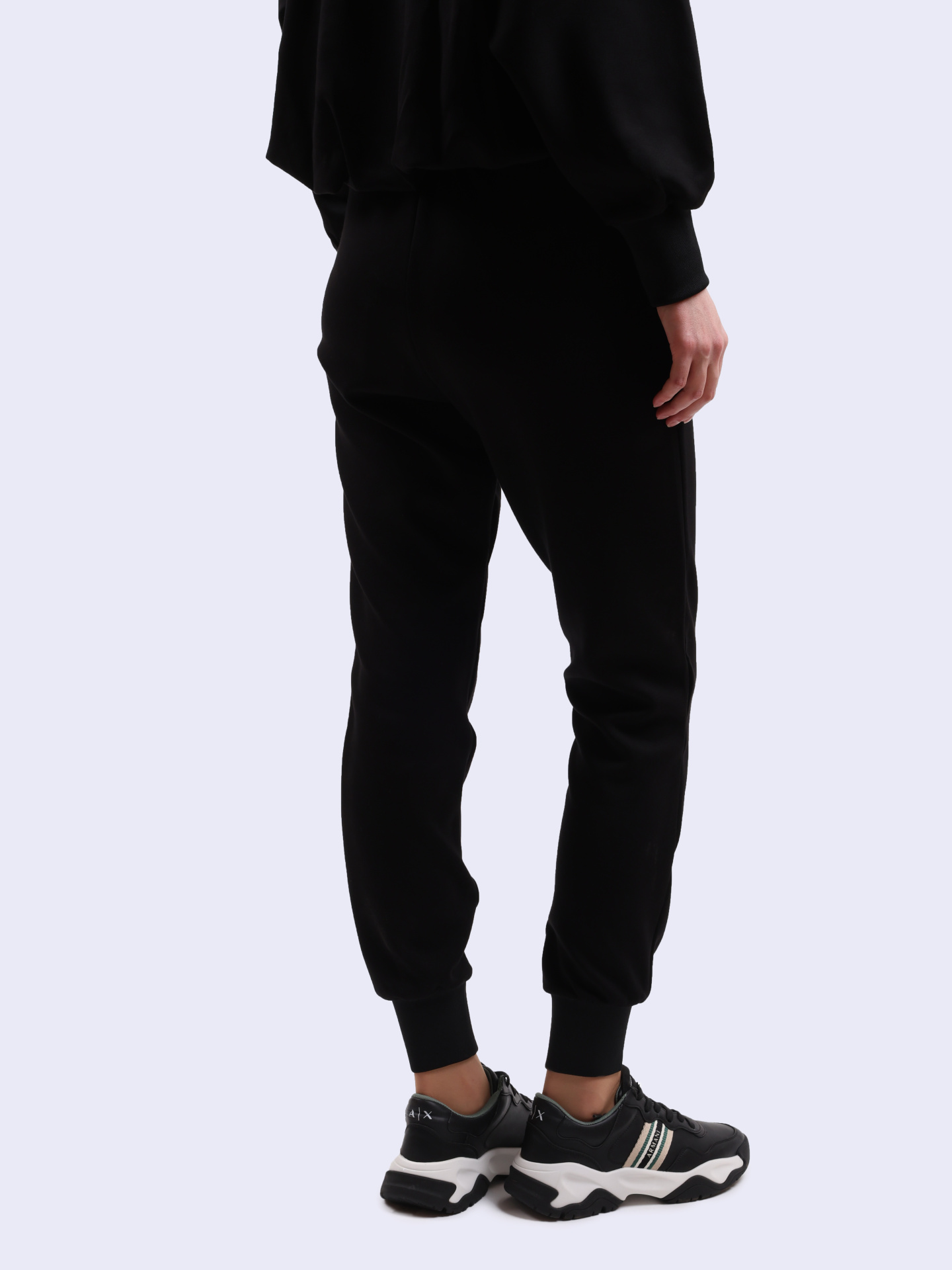 Брюки спортивные Armani Exchange 6DYP84 YJEZZ 1200 черные женские — купить в интернет-магазине Verdistore
